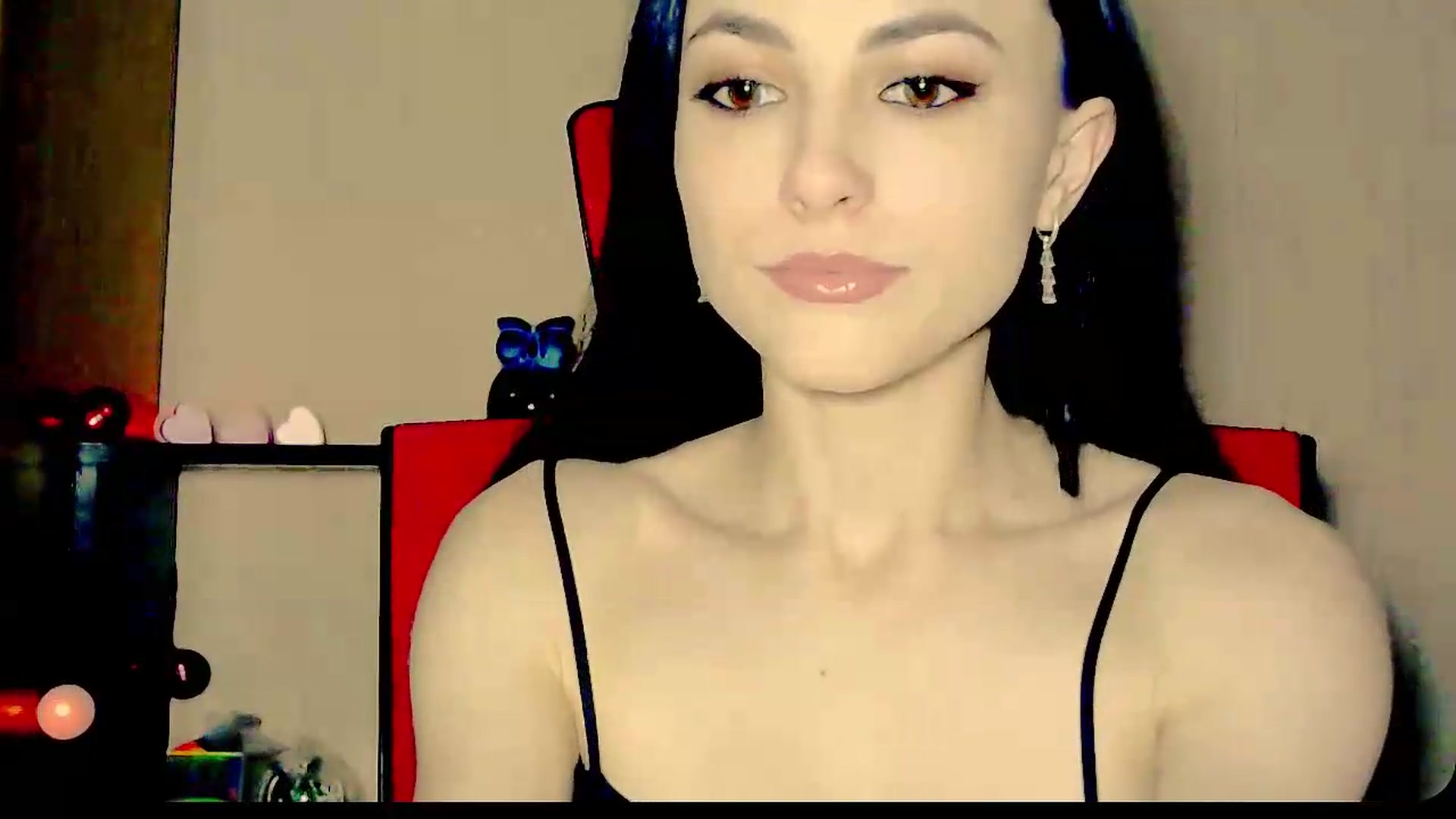 Gallery image thumbnail from Frioninny's myfreecams stream on, 09/13/2026, 18:32 image 2 of 20