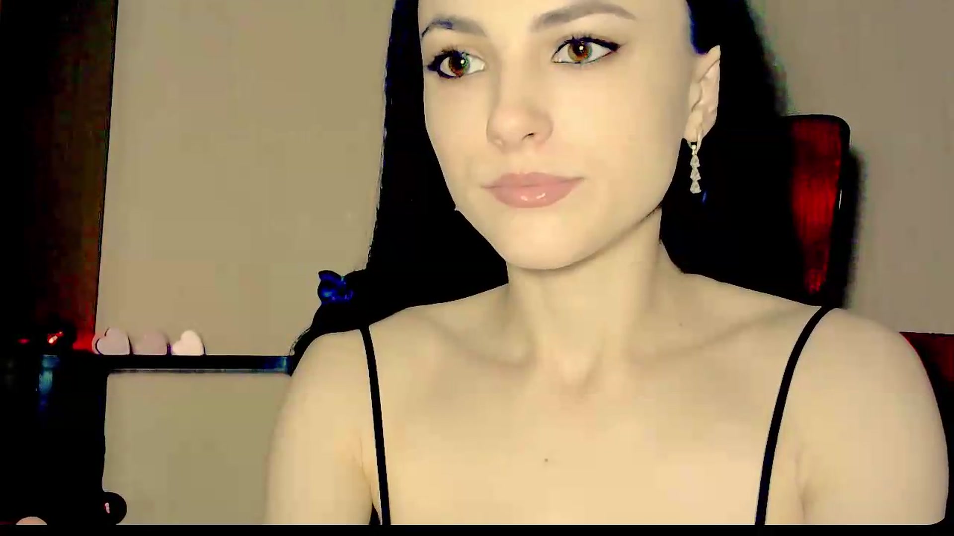 Gallery image thumbnail from Frioninny's myfreecams stream on, 09/13/2026, 18:32 image 9 of 20