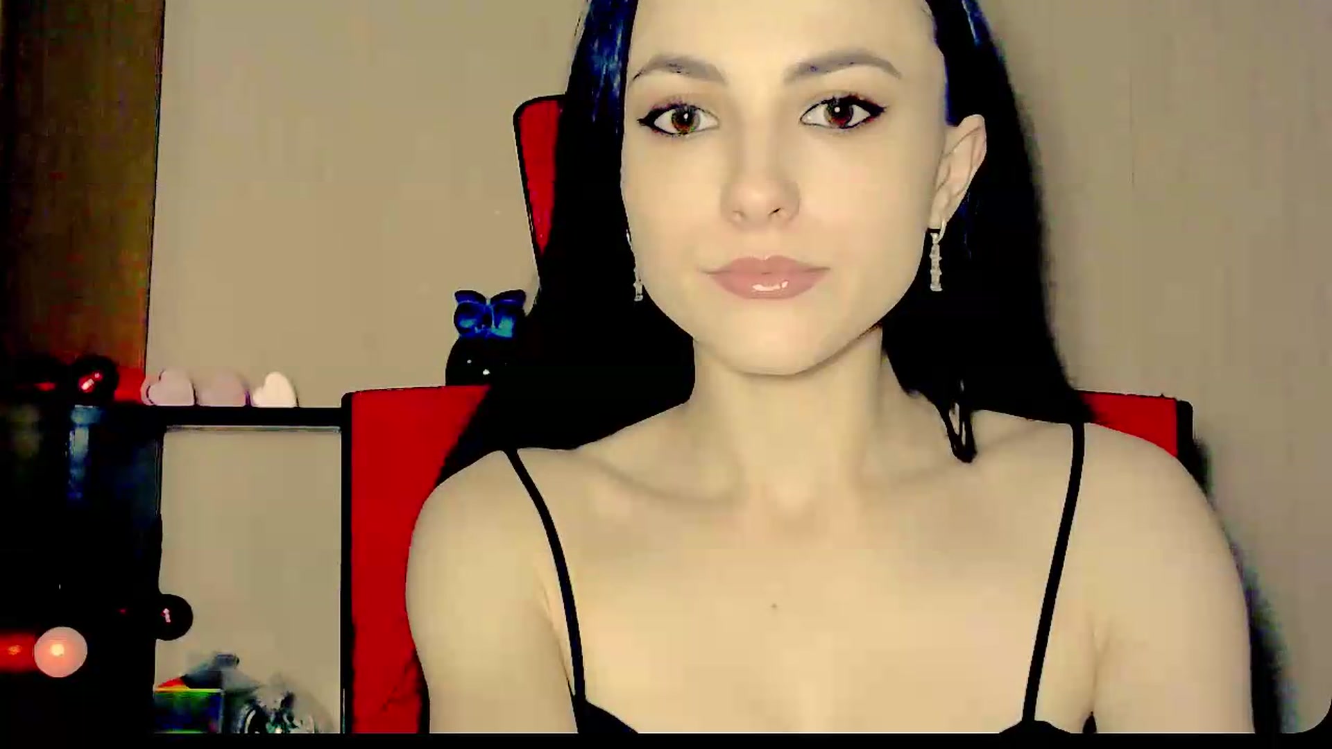 Gallery image thumbnail from Frioninny's myfreecams stream on, 09/13/2026, 18:32 image 3 of 20