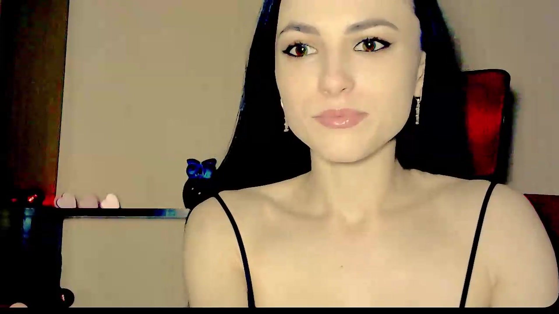 Gallery image thumbnail from Frioninny's myfreecams stream on, 09/13/2026, 18:32 image 12 of 20