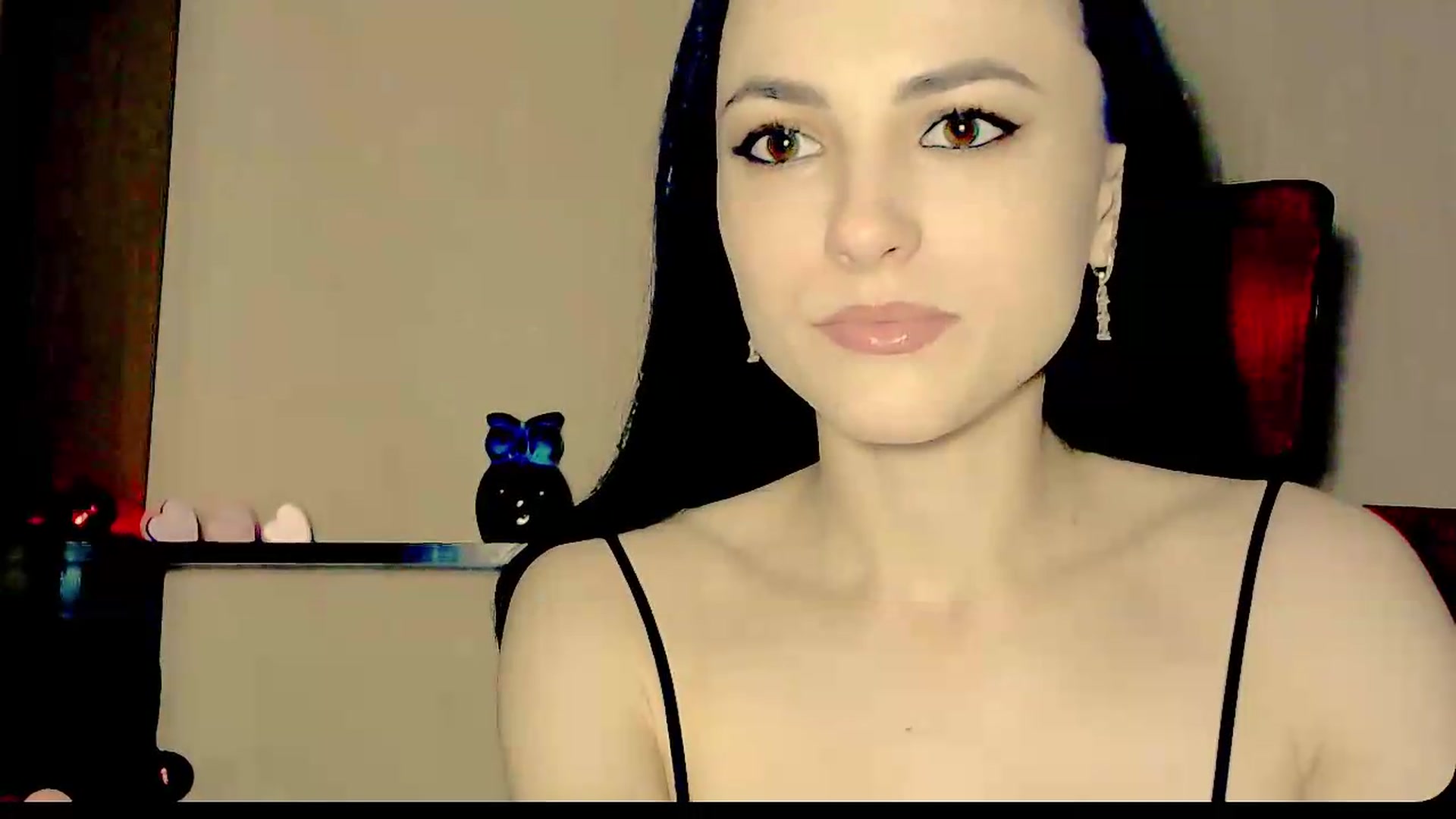 Gallery image thumbnail from Frioninny's myfreecams stream on, 09/13/2026, 18:32 image 11 of 20
