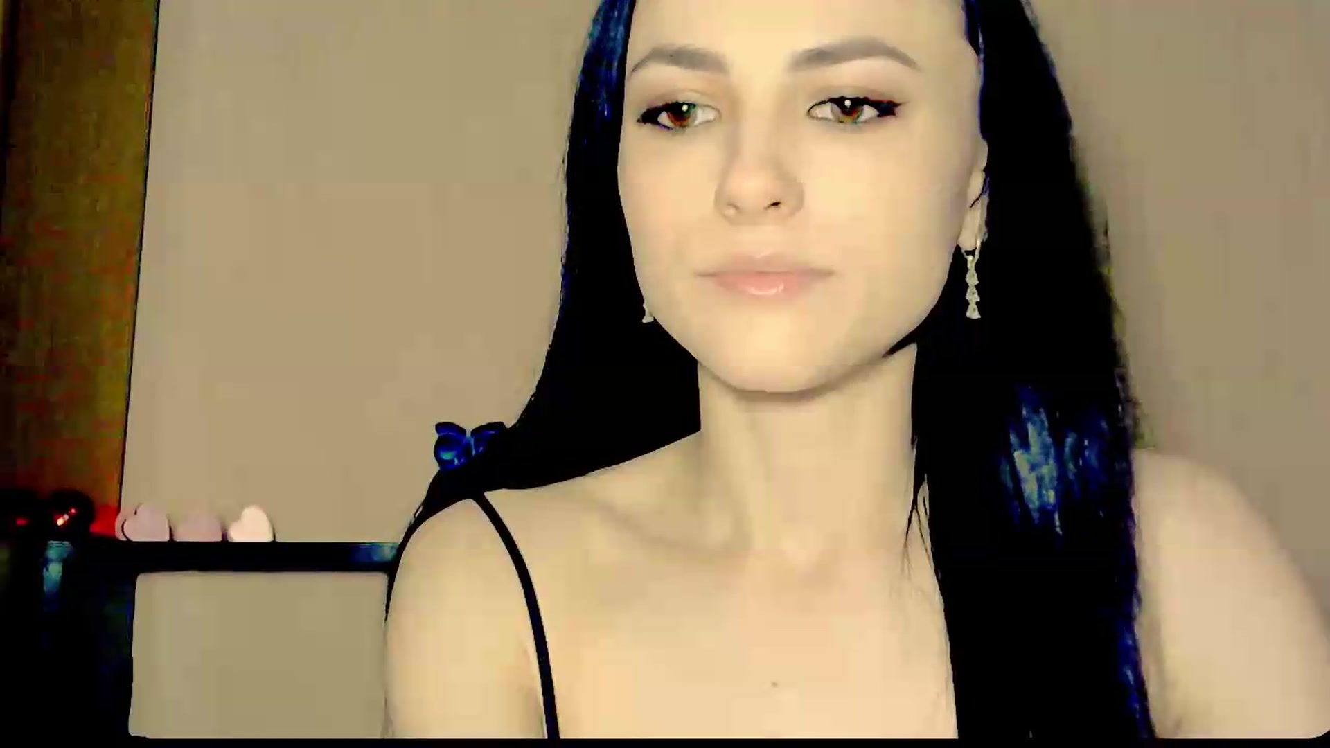 Gallery image thumbnail from Frioninny's myfreecams stream on, 09/13/2026, 20:14 image 19 of 20