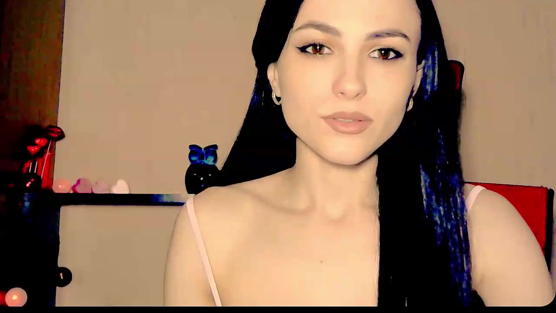 Gallery image thumbnail from Frioninny's myfreecams stream on, 09/16/2026, 18:37 image 15 of 20