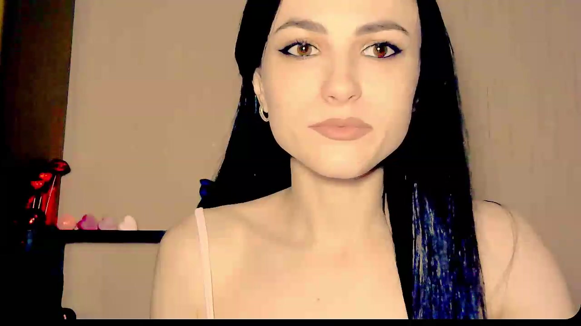 Gallery image thumbnail from Frioninny's myfreecams stream on, 09/16/2026, 18:37 image 3 of 20