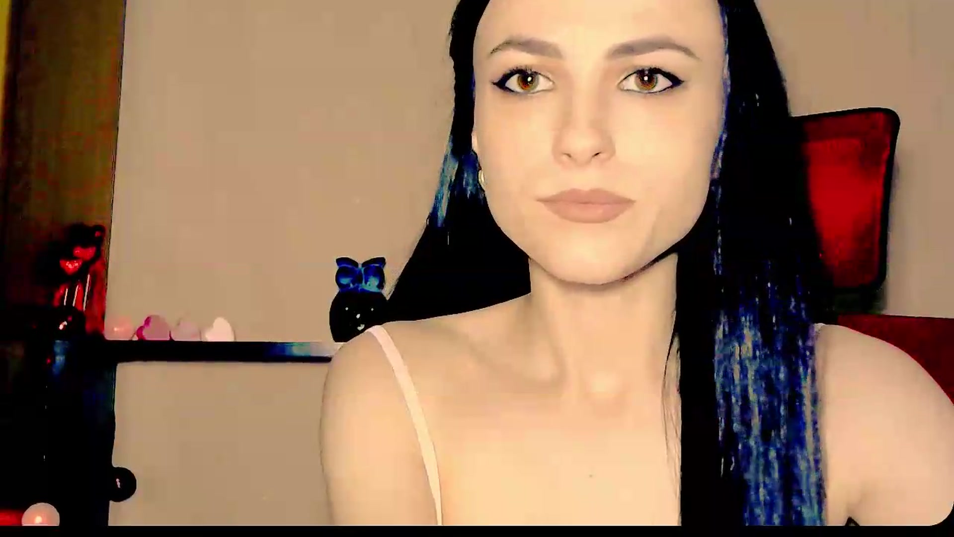 Gallery image thumbnail from Frioninny's myfreecams stream on, 09/16/2026, 21:17 image 17 of 20