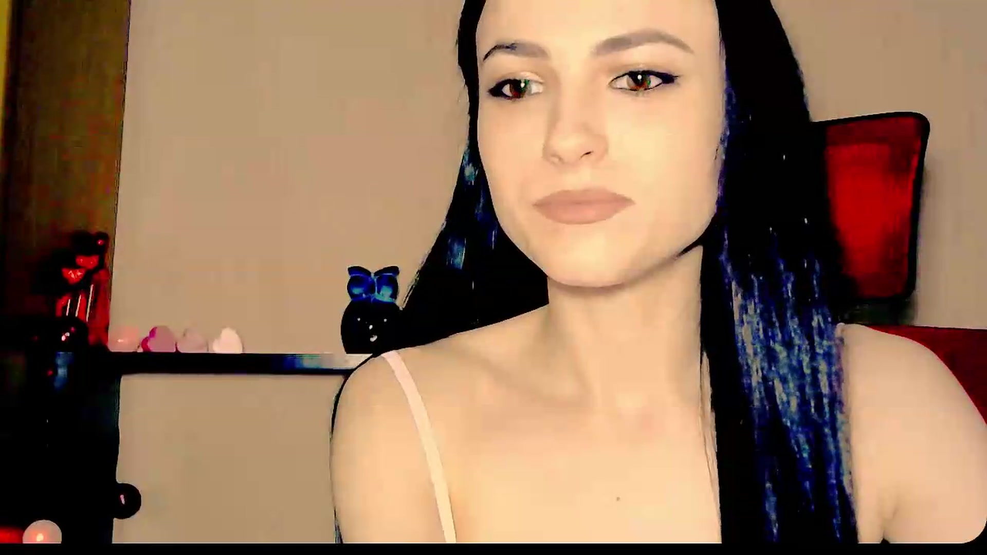 Gallery image thumbnail from Frioninny's myfreecams stream on, 09/16/2026, 21:17 image 18 of 20