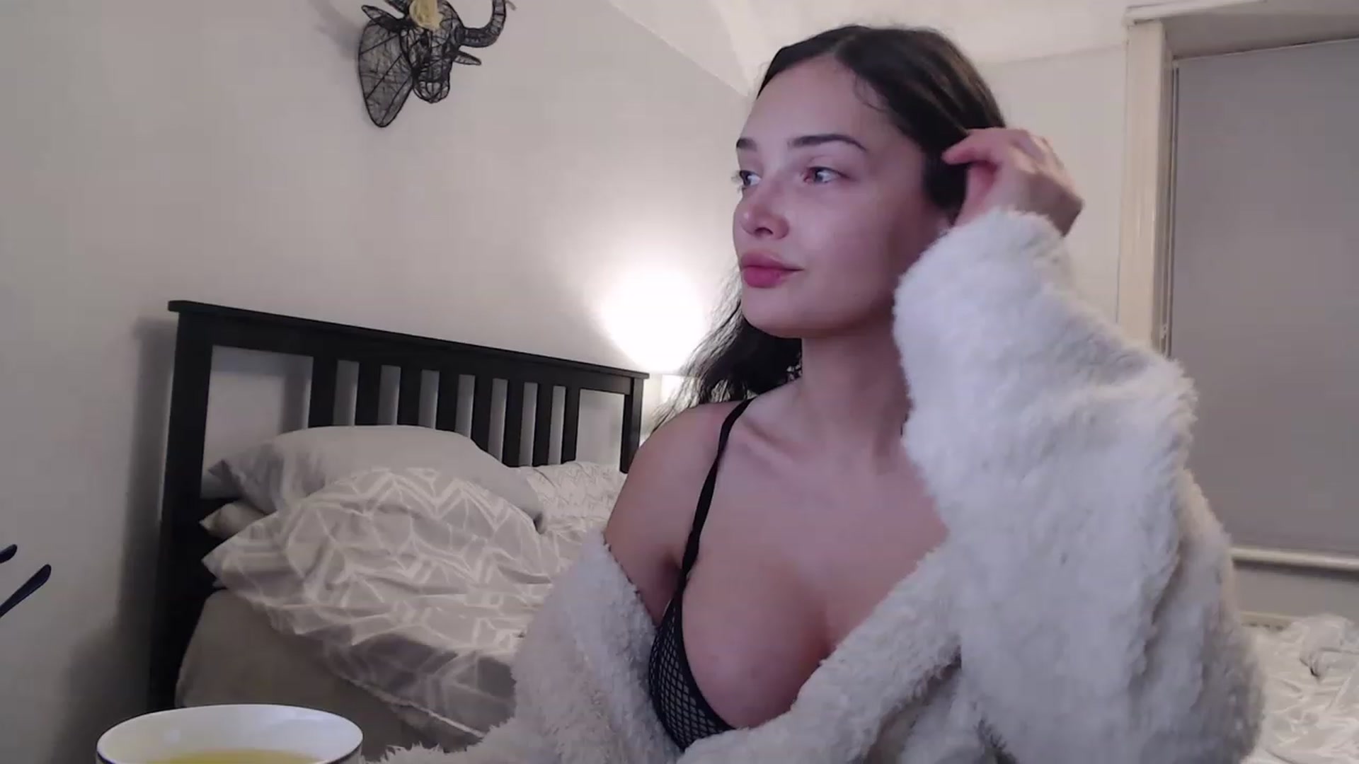 Gallery image thumbnail from Frodoslaggins's myfreecams stream on, 11/16/2022, 21:22 image 18 of 20