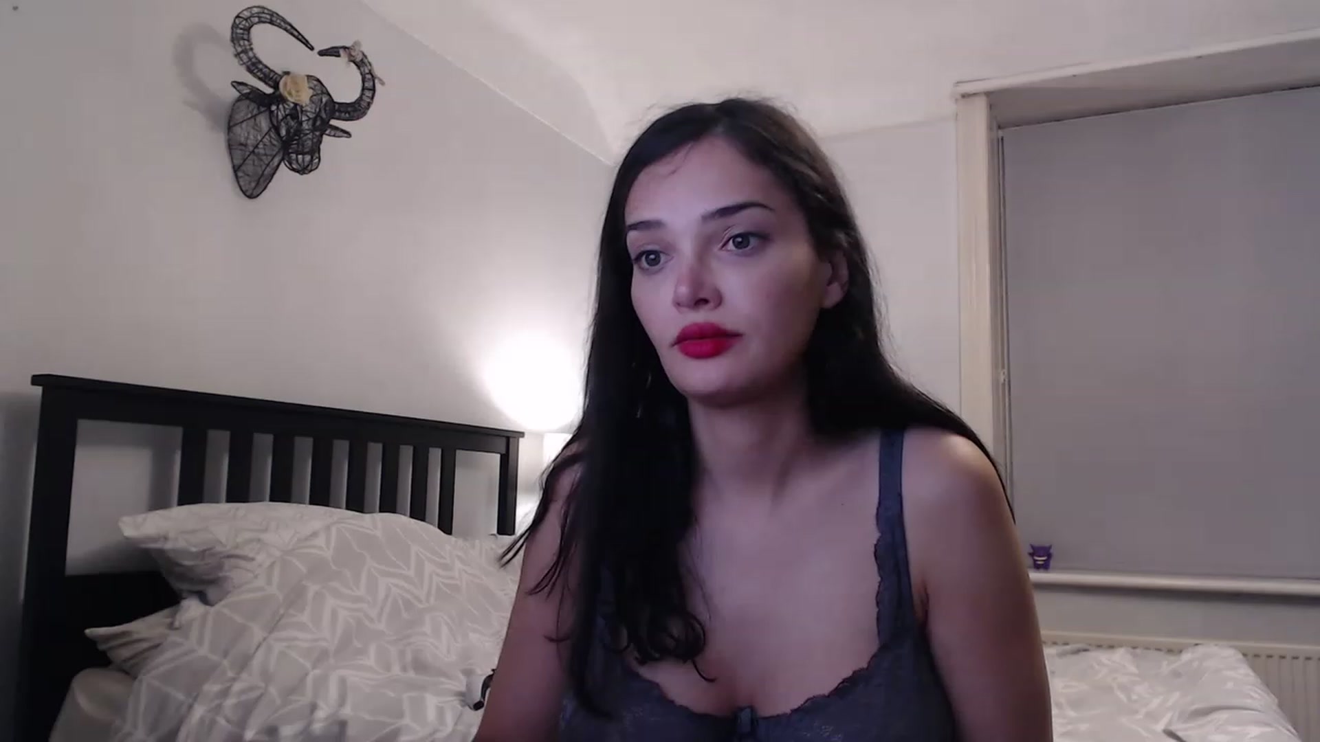 Gallery image thumbnail from Frodoslaggins's myfreecams stream on, 11/21/2022, 21:14 image 13 of 20