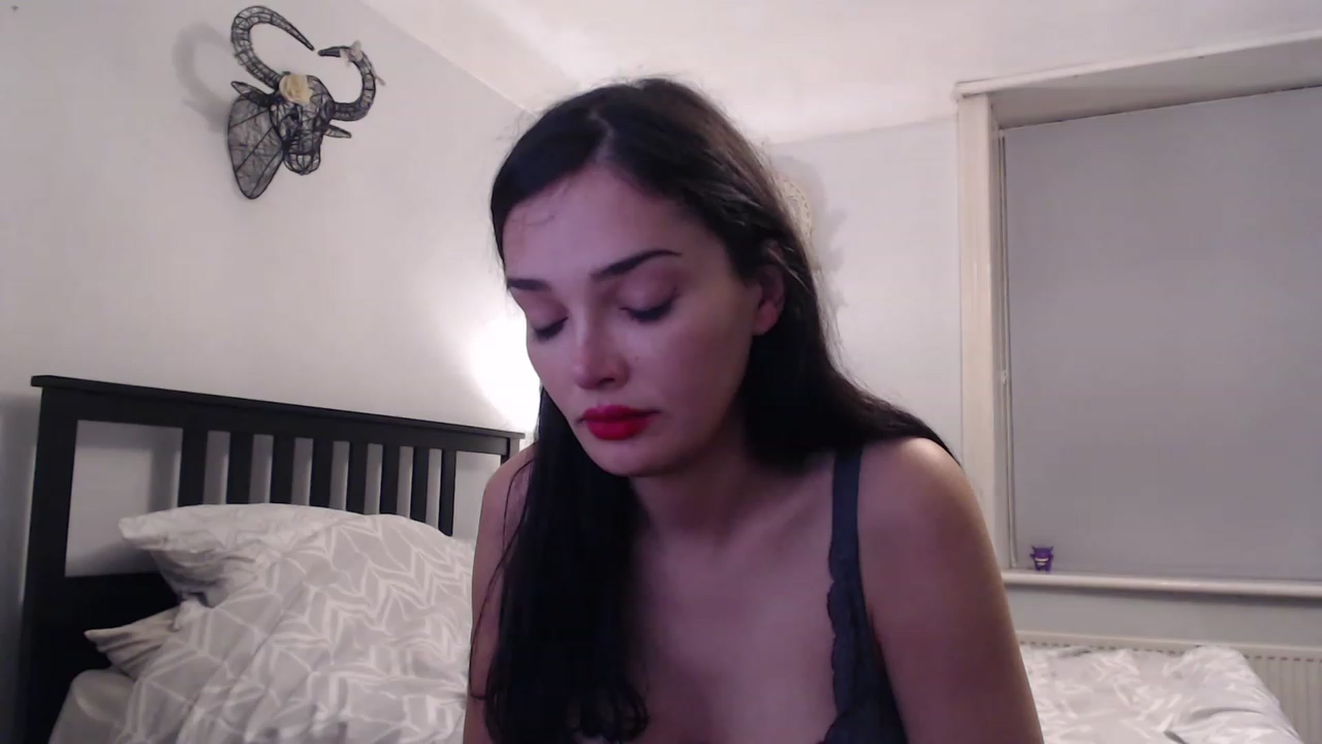 Gallery image thumbnail from Frodoslaggins's myfreecams stream on, 11/21/2022, 21:14 image 1 of 20