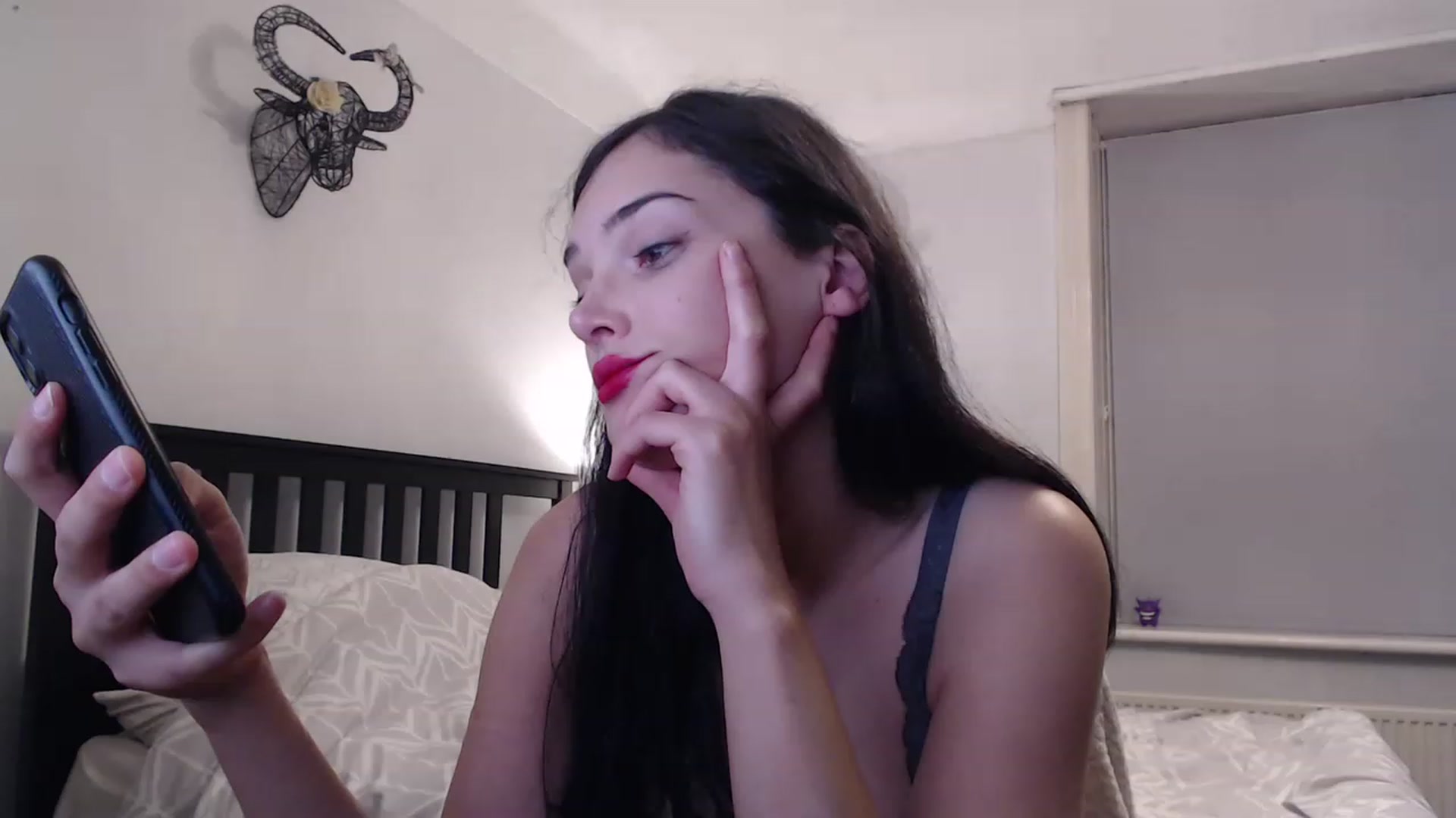 Gallery image thumbnail from Frodoslaggins's myfreecams stream on, 11/21/2022, 21:14 image 2 of 20