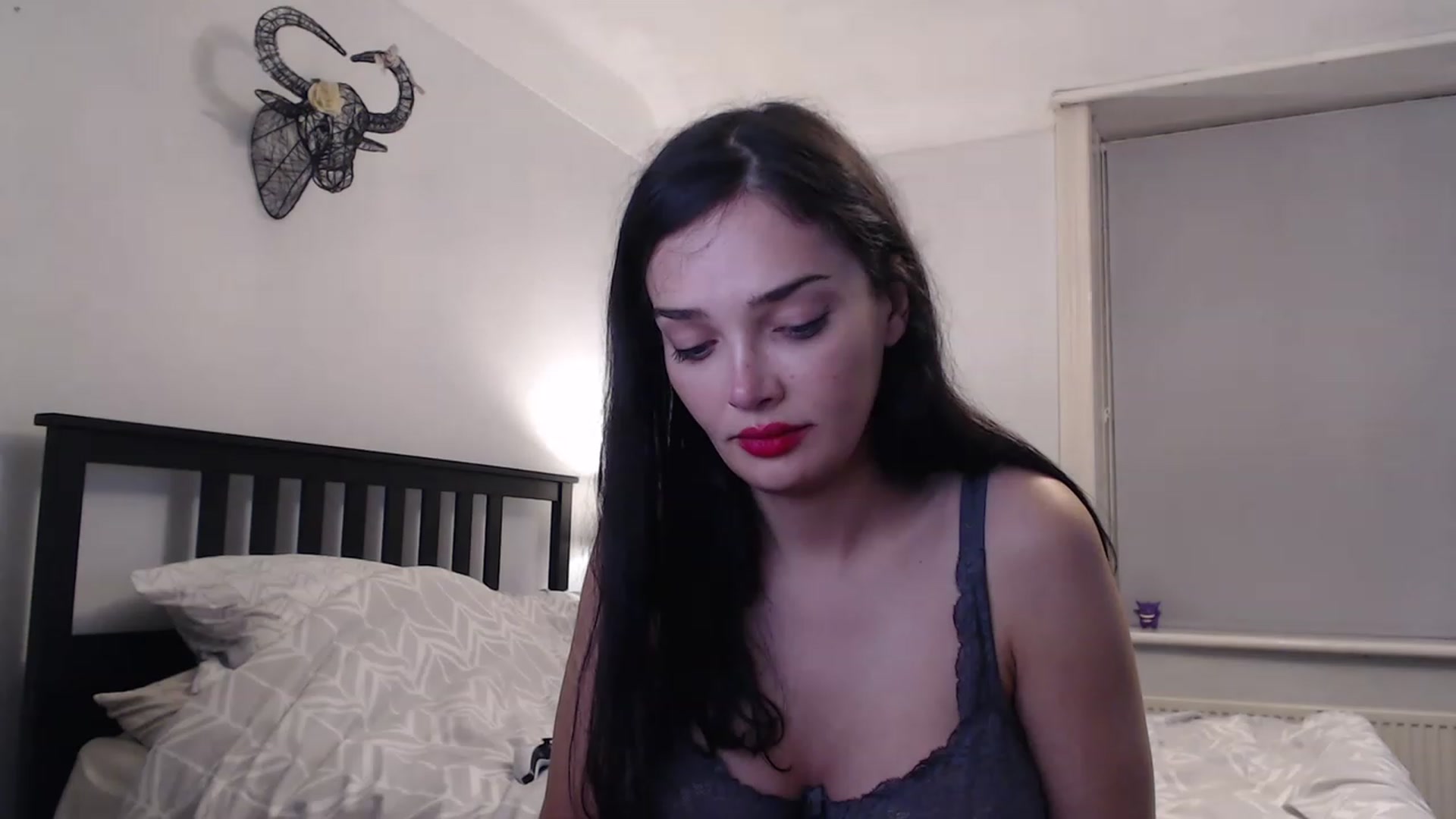 Gallery image thumbnail from Frodoslaggins's myfreecams stream on, 11/21/2022, 21:14 image 12 of 20