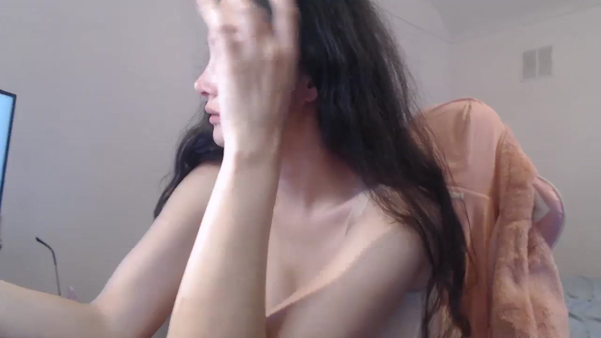 Gallery image thumbnail from Frodoslaggins's myfreecams stream on, 08/19/2023, 21:21 image 19 of 20