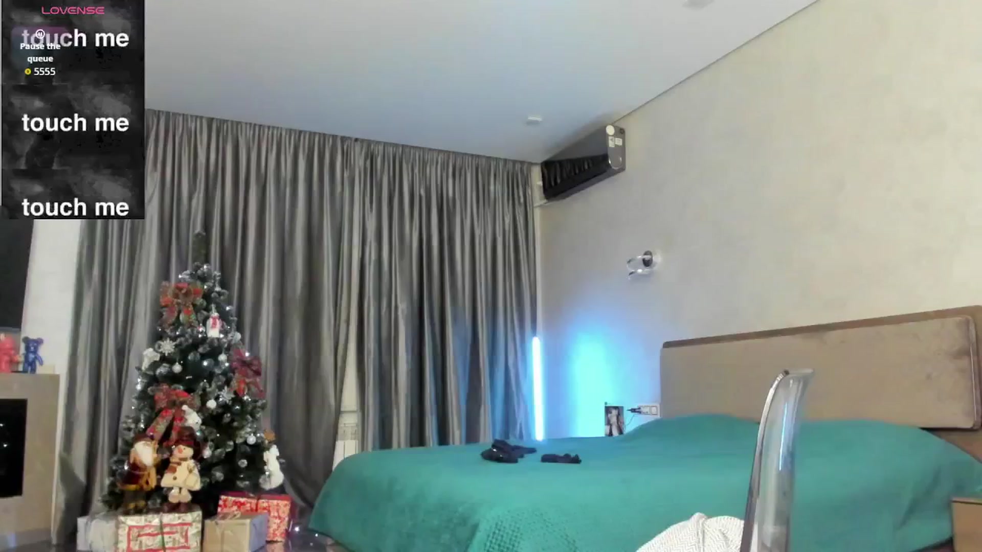 Gallery image thumbnail from FromParadiseK's myfreecams stream on, 12/19/2025, 21:27 image 10 of 20
