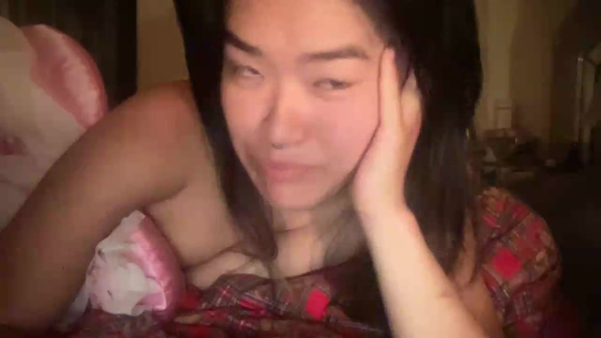 Gallery image thumbnail from Fruitcak's myfreecams stream on, 07/20/2026, 07:35 image 3 of 20