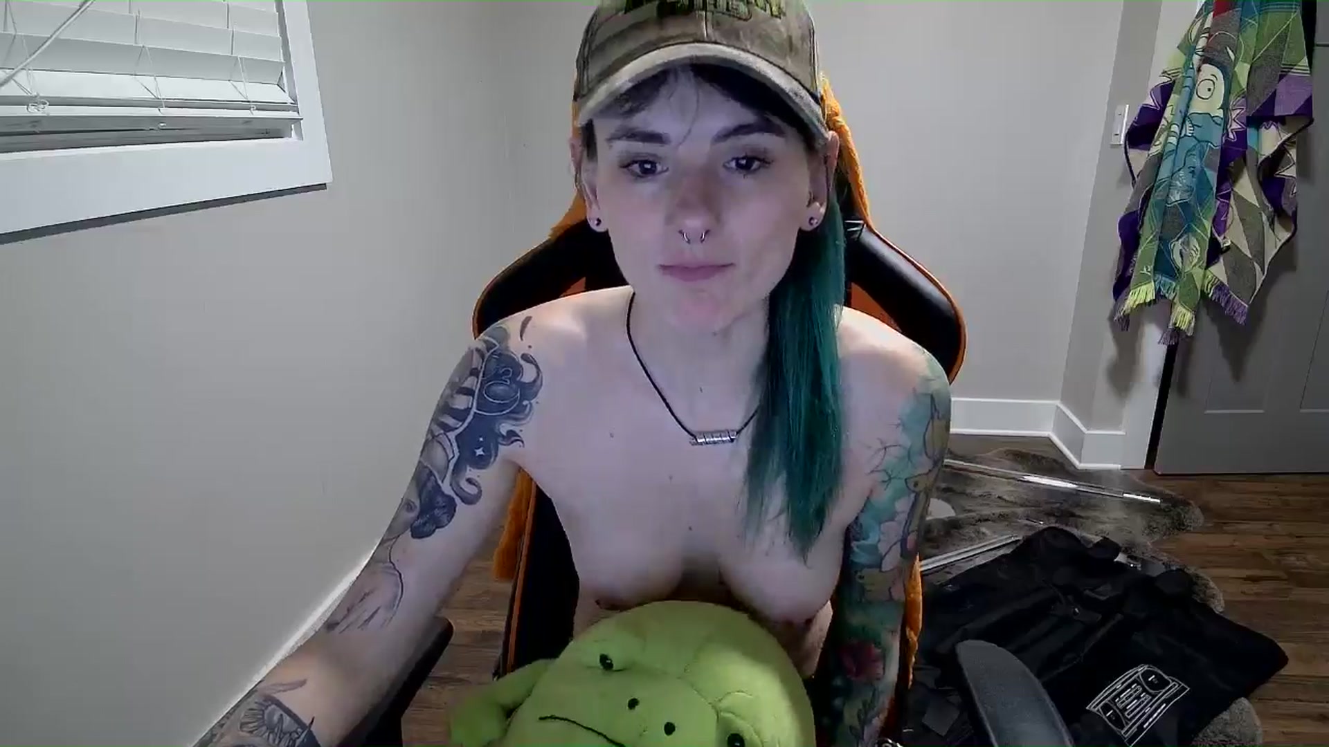 Gallery image thumbnail from Fueledbyfiona's myfreecams stream on, 02/02/2025, 08:14 image 8 of 20