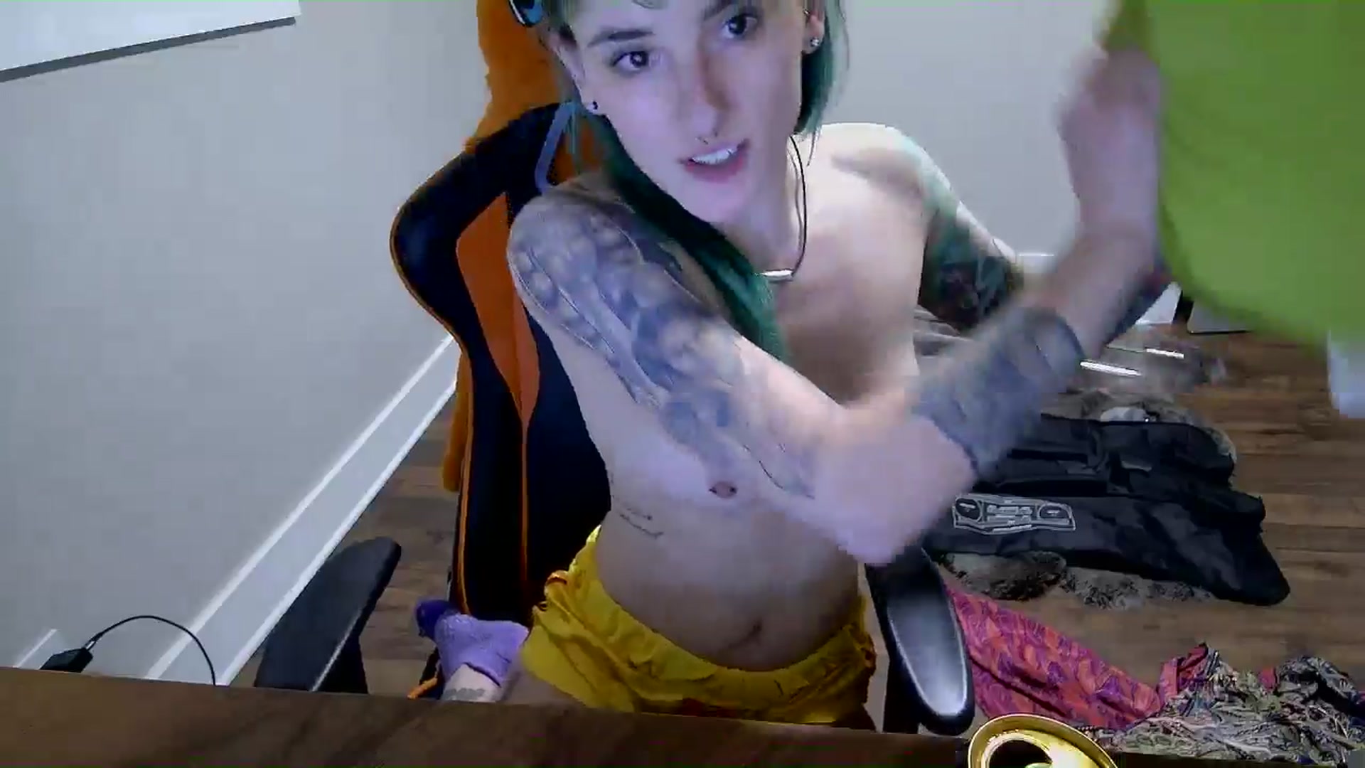 Gallery image thumbnail from Fueledbyfiona's myfreecams stream on, 02/02/2025, 08:14 image 4 of 20