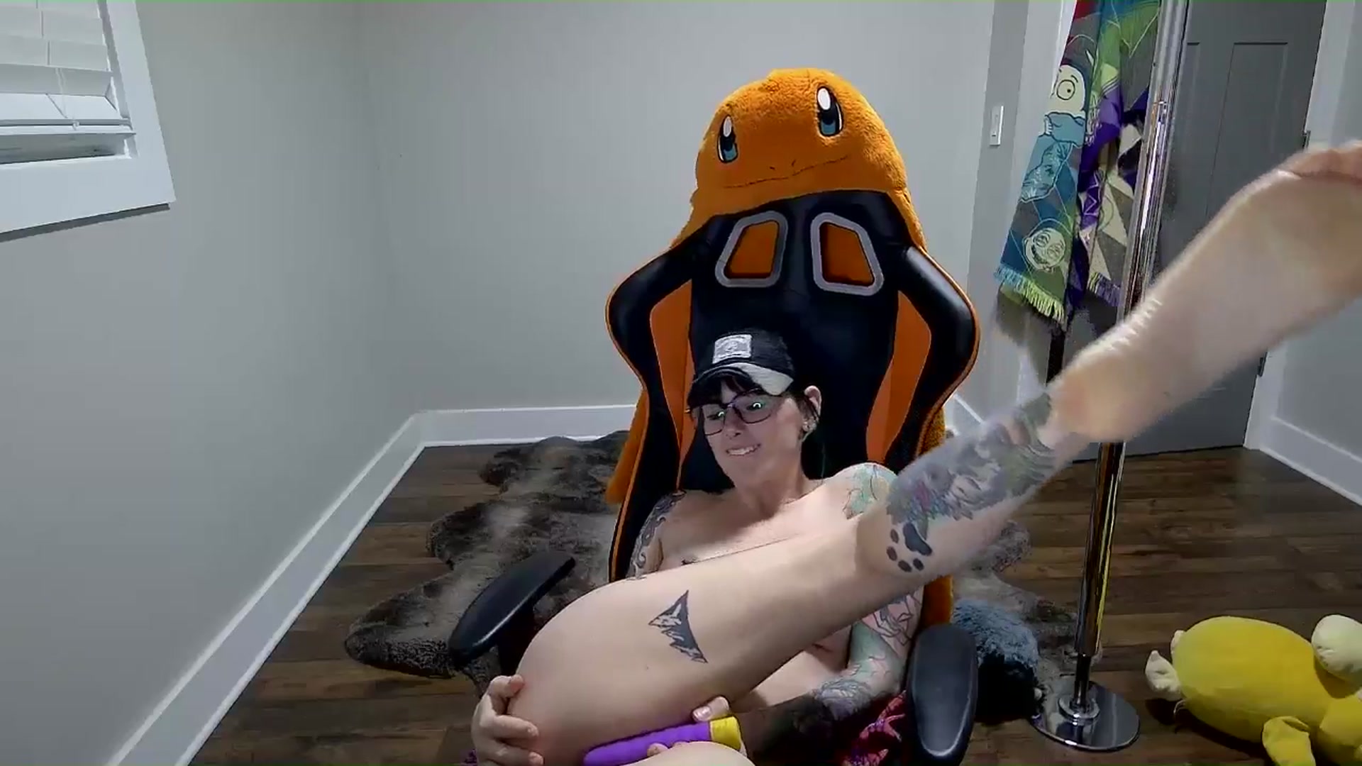 Gallery image thumbnail from Fueledbyfiona's myfreecams stream on, 02/03/2025, 06:19 image 17 of 20