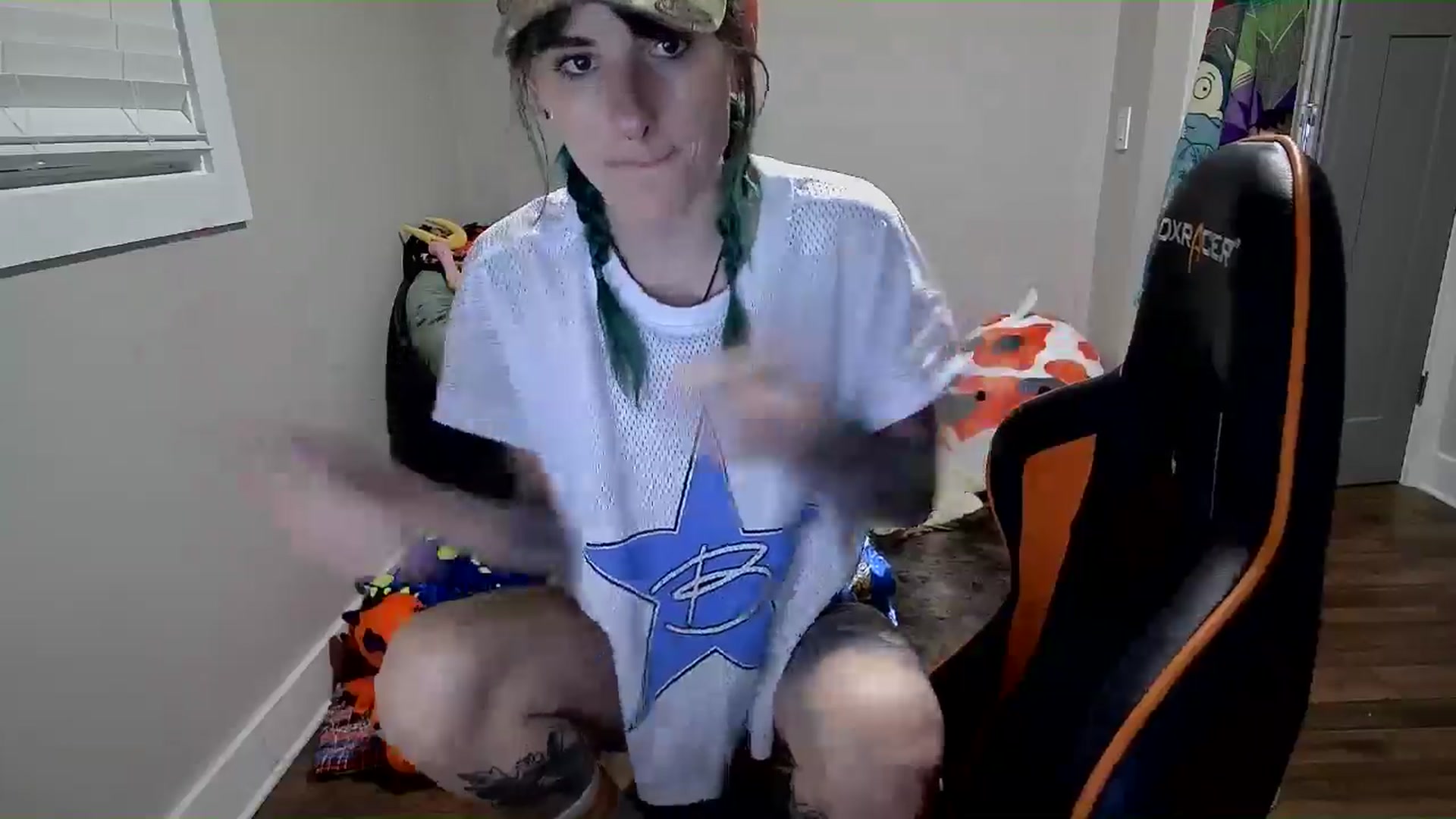 Gallery image thumbnail from Fueledbyfiona's myfreecams stream on, 02/04/2025, 02:34 image 3 of 20