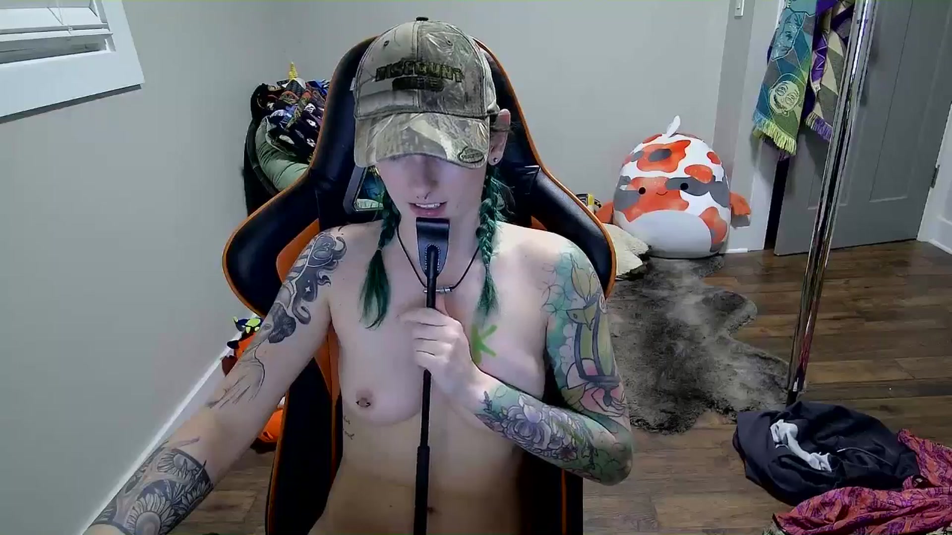 Gallery image thumbnail from Fueledbyfiona's myfreecams stream on, 02/04/2025, 05:12 image 12 of 20