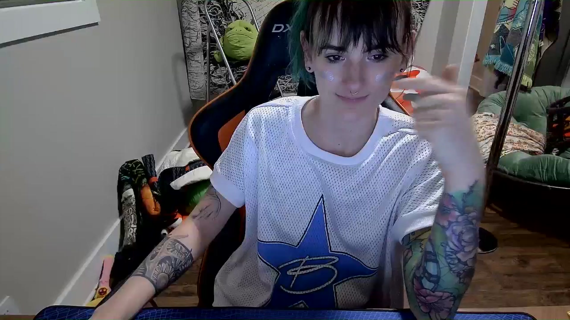 Gallery image thumbnail from Fueledbyfiona's myfreecams stream on, 02/10/2025, 03:17 image 6 of 20