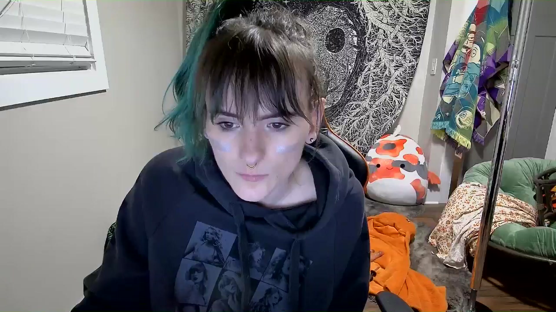 Gallery image thumbnail from Fueledbyfiona's myfreecams stream on, 02/10/2025, 03:17 image 18 of 20