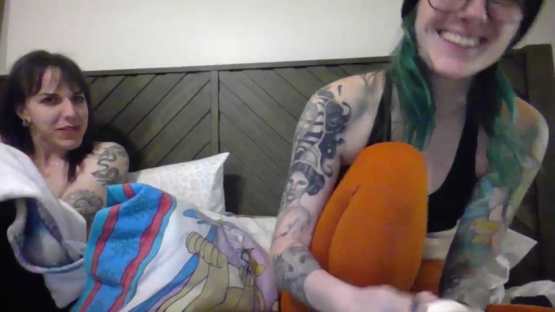 Gallery image thumbnail from Fueledbyfiona's myfreecams stream on, 02/17/2025, 03:02 image 8 of 20