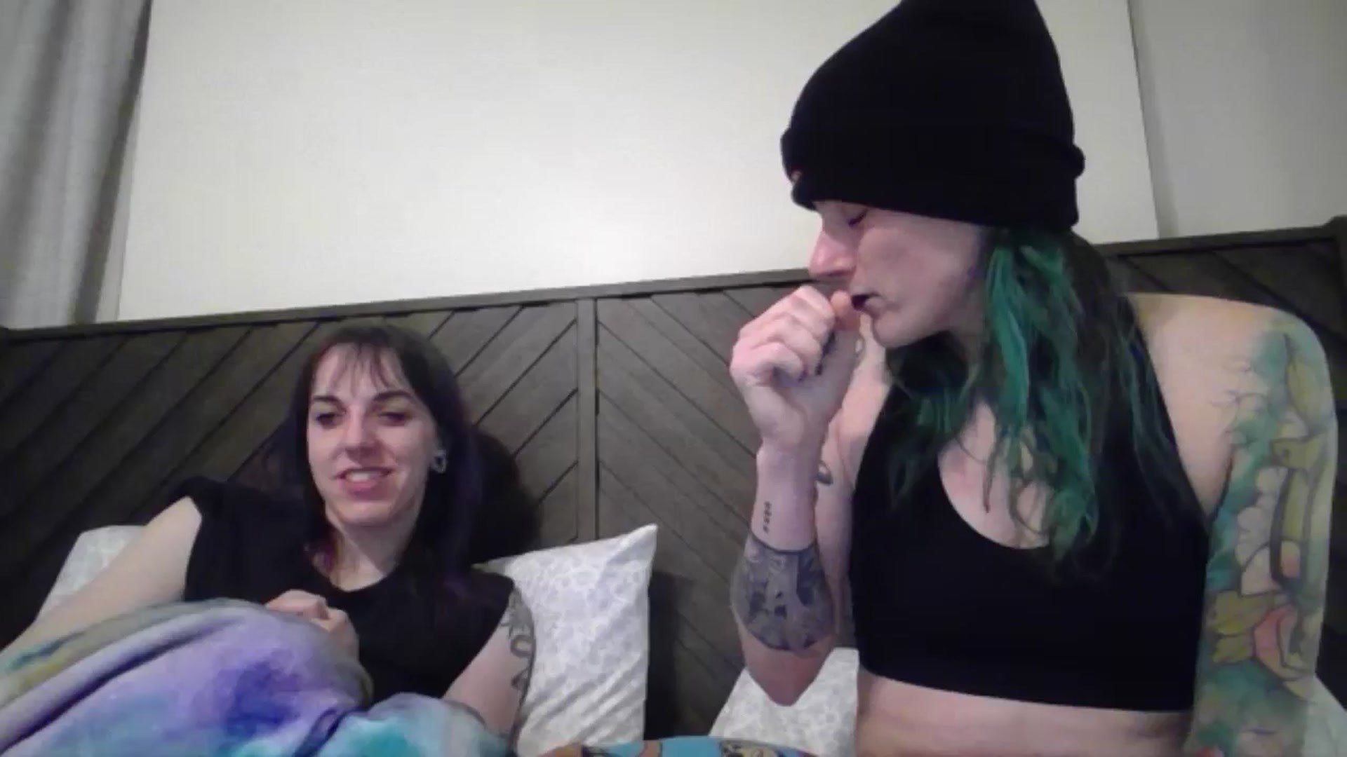 Gallery image thumbnail from Fueledbyfiona's myfreecams stream on, 02/17/2025, 03:02 image 17 of 20