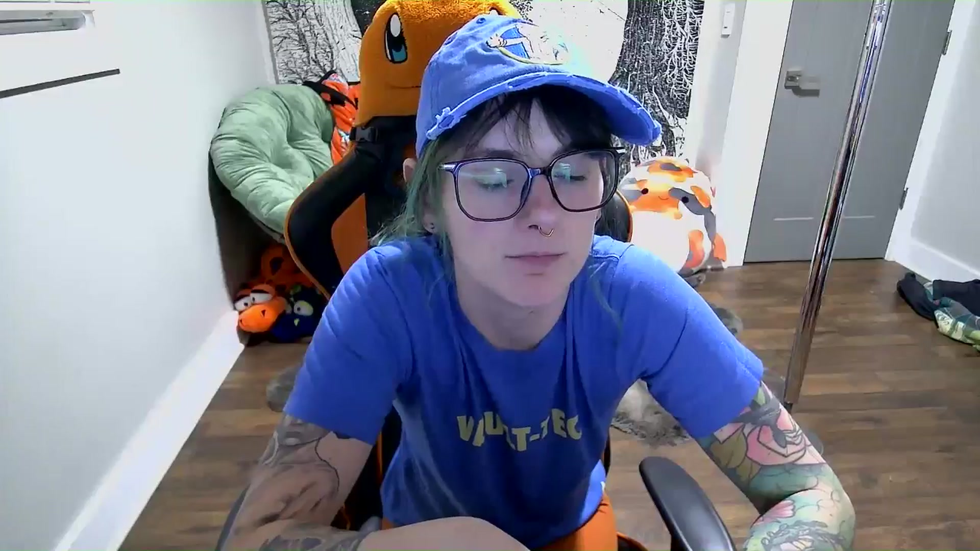 Gallery image thumbnail from Fueledbyfiona's myfreecams stream on, 02/17/2025, 05:40 image 17 of 20