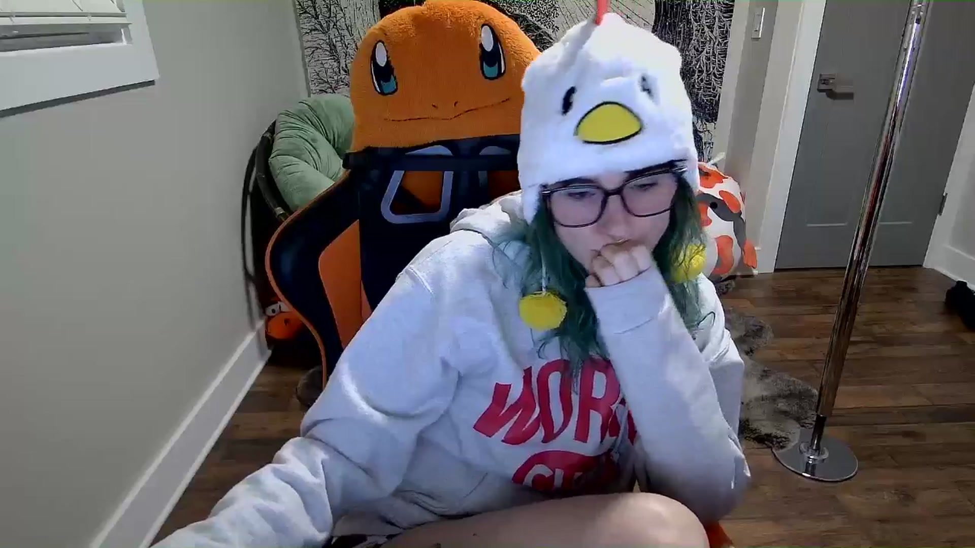 Gallery image thumbnail from Fueledbyfiona's myfreecams stream on, 02/18/2025, 02:28 image 4 of 20