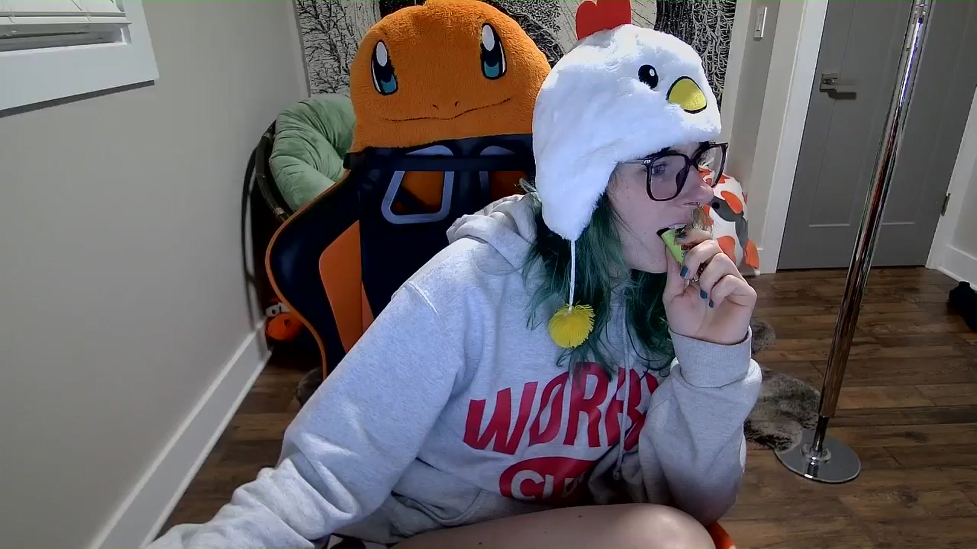 Gallery image thumbnail from Fueledbyfiona's myfreecams stream on, 02/18/2025, 02:28 image 6 of 20