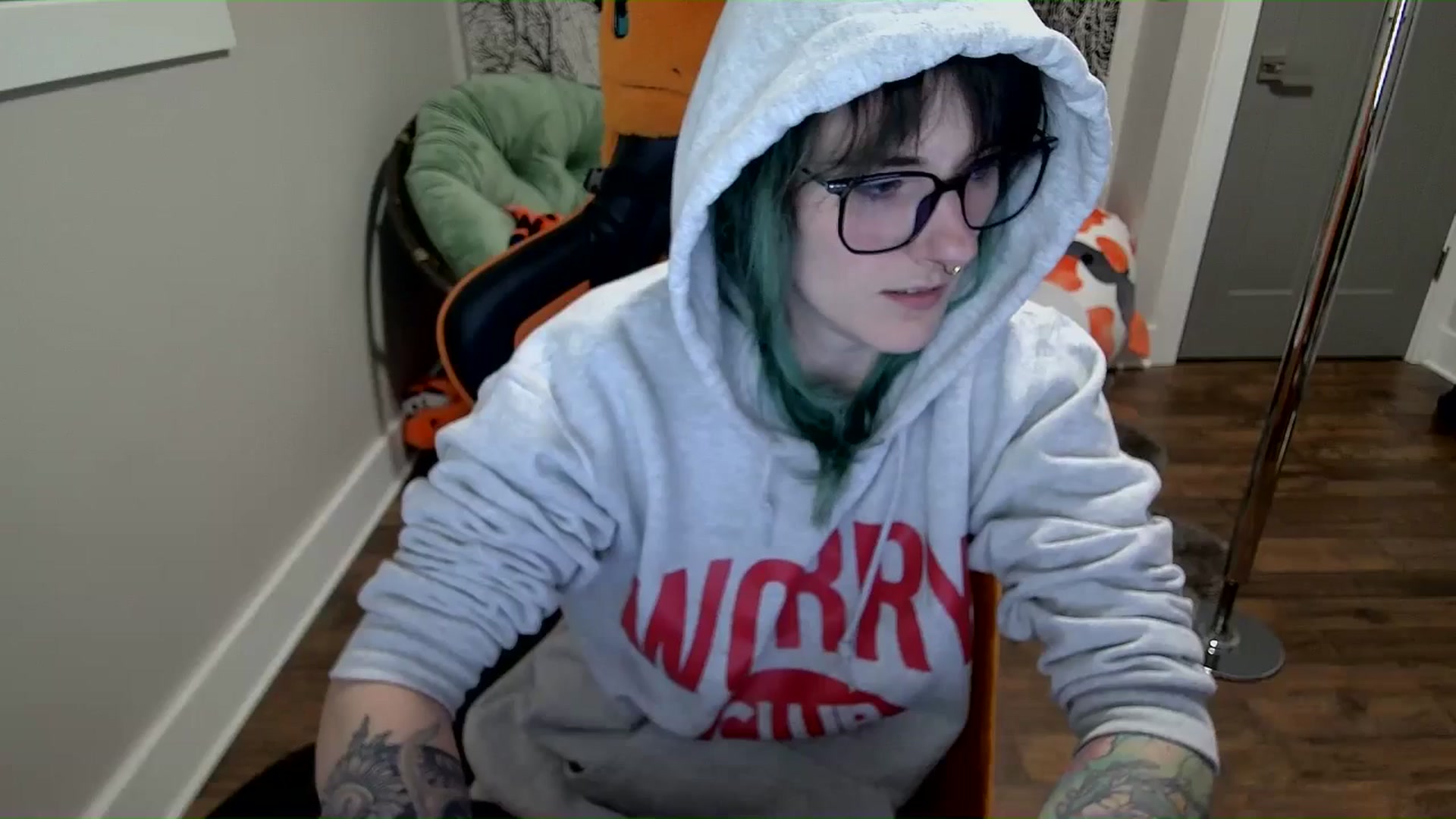 Gallery image thumbnail from Fueledbyfiona's myfreecams stream on, 02/18/2025, 04:02 image 1 of 20