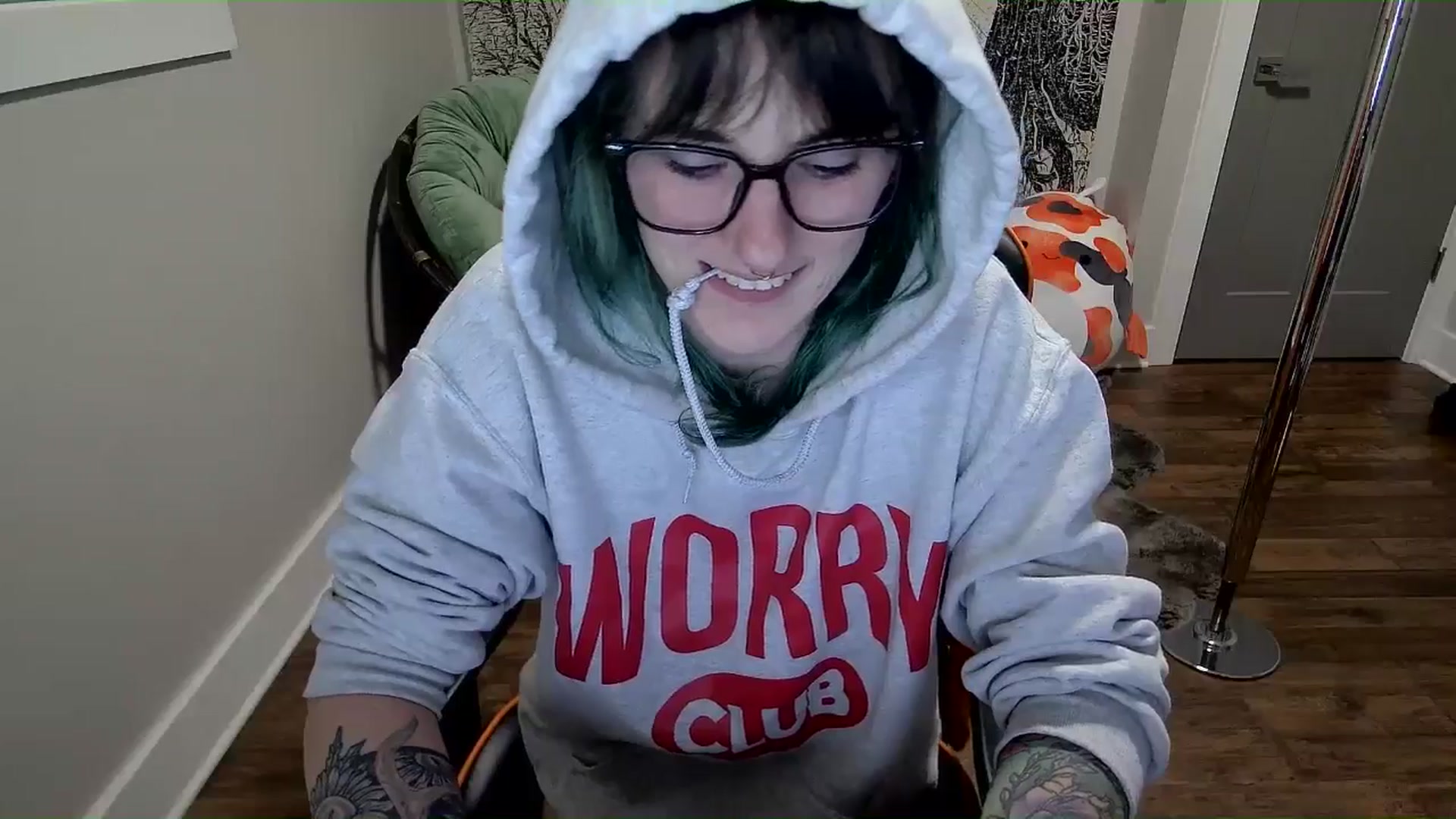 Gallery image thumbnail from Fueledbyfiona's myfreecams stream on, 02/18/2025, 04:02 image 16 of 20