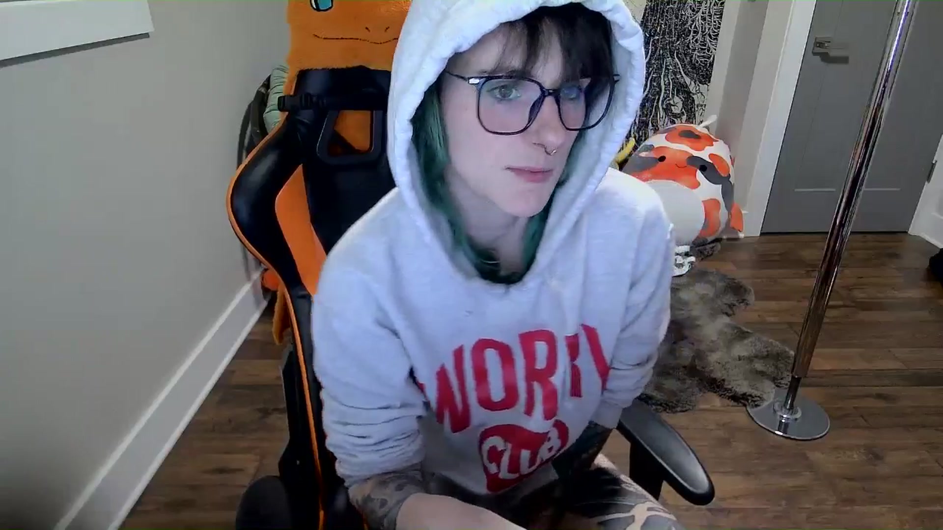 Gallery image thumbnail from Fueledbyfiona's myfreecams stream on, 02/18/2025, 04:02 image 6 of 20