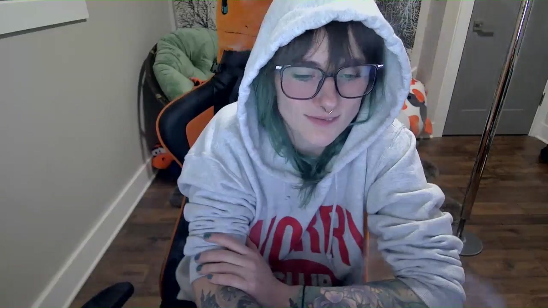 Gallery image thumbnail from Fueledbyfiona's myfreecams stream on, 02/18/2025, 04:02 image 3 of 20