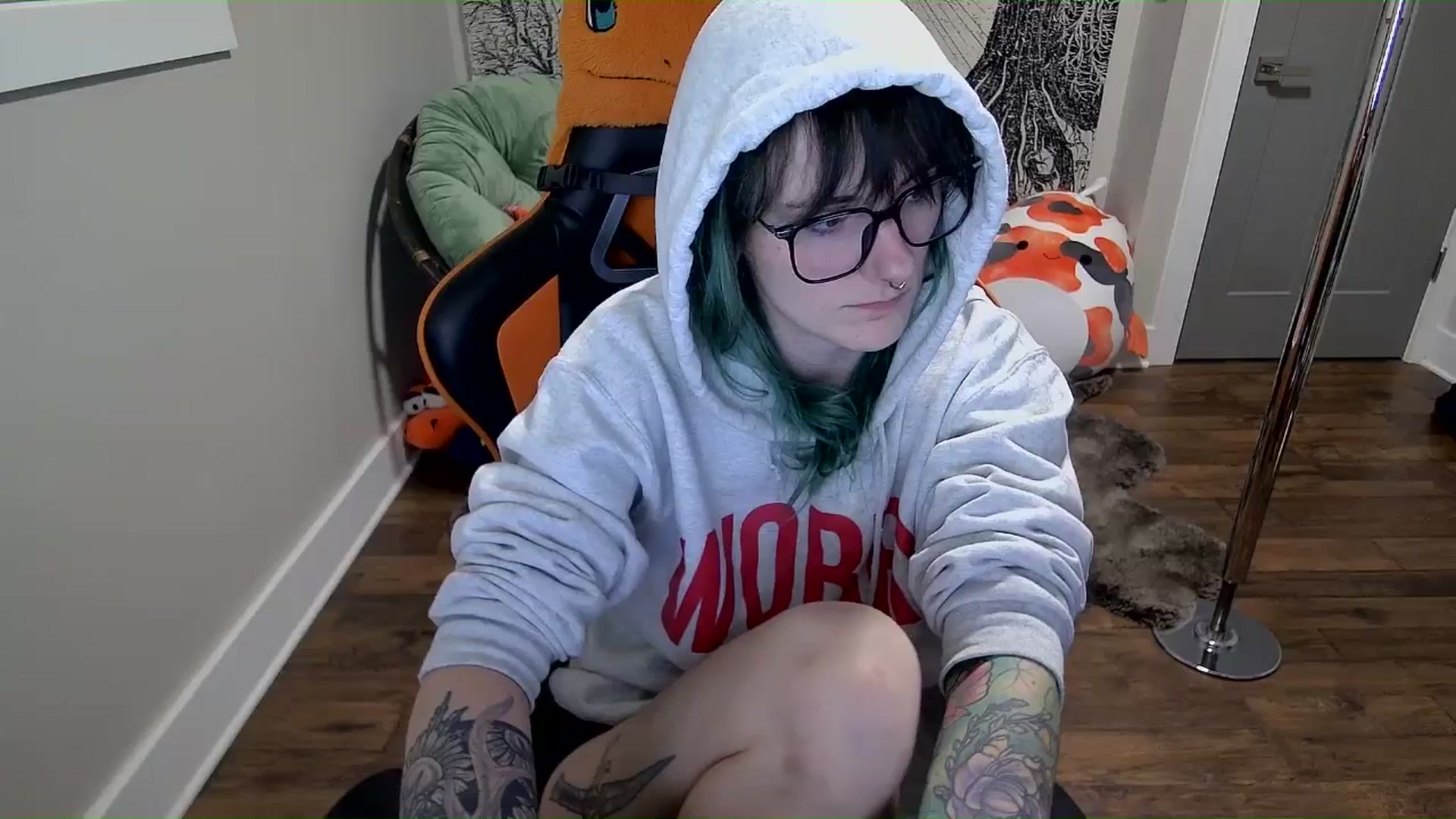 Gallery image thumbnail from Fueledbyfiona's myfreecams stream on, 02/18/2025, 04:02 image 9 of 20