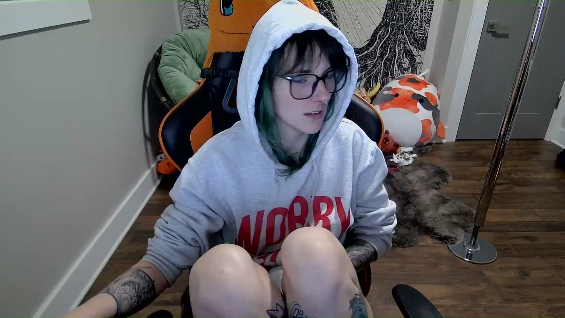 Gallery image thumbnail from Fueledbyfiona's myfreecams stream on, 02/18/2025, 04:02 image 15 of 20