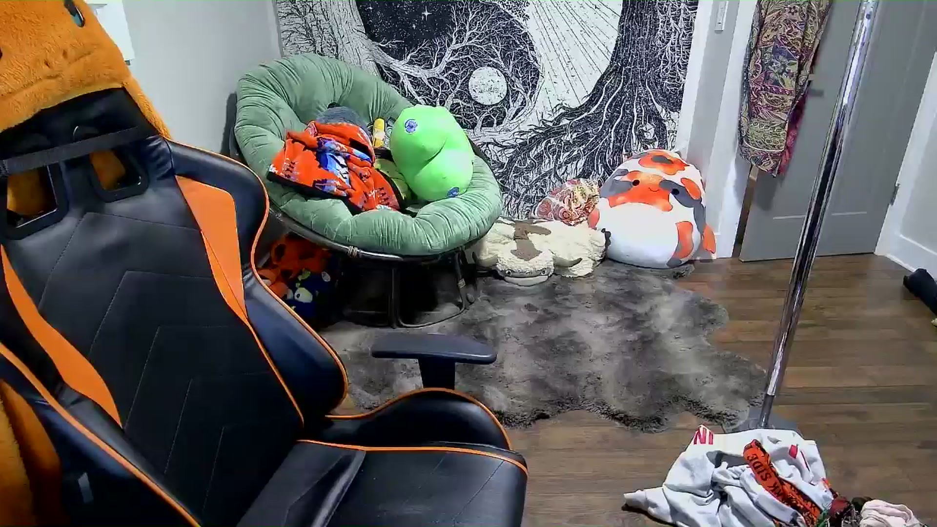 Gallery image thumbnail from Fueledbyfiona's myfreecams stream on, 02/23/2025, 05:59 image 16 of 20