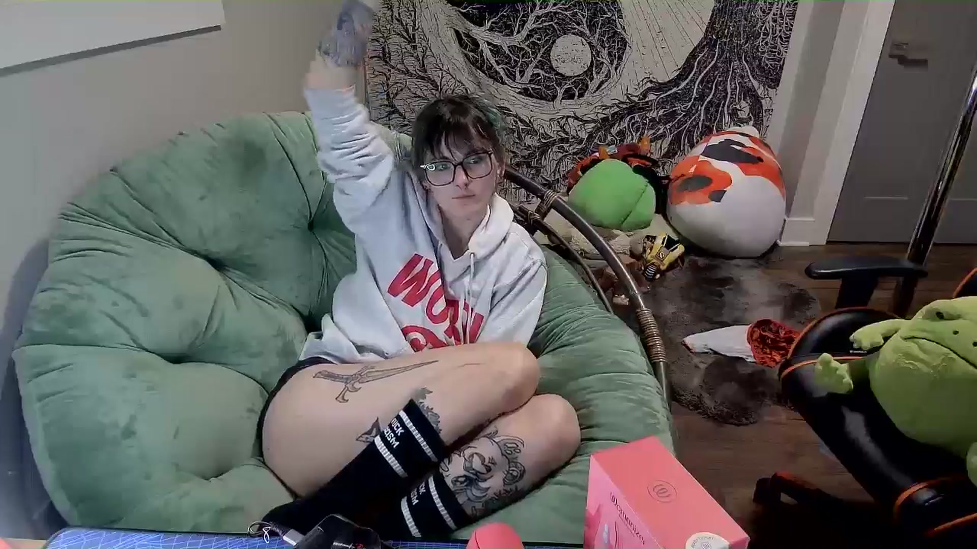 Gallery image thumbnail from Fueledbyfiona's myfreecams stream on, 02/24/2025, 05:20 image 6 of 20