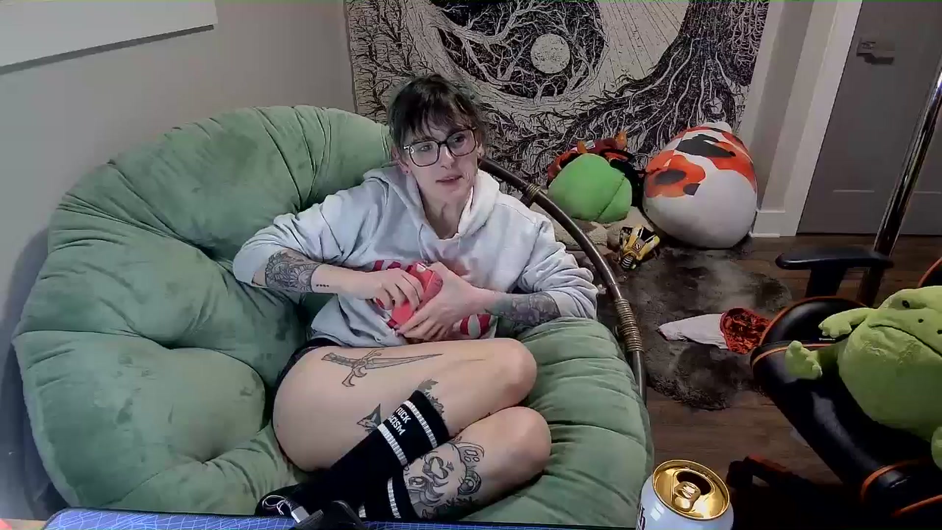 Gallery image thumbnail from Fueledbyfiona's myfreecams stream on, 02/24/2025, 05:20 image 3 of 20