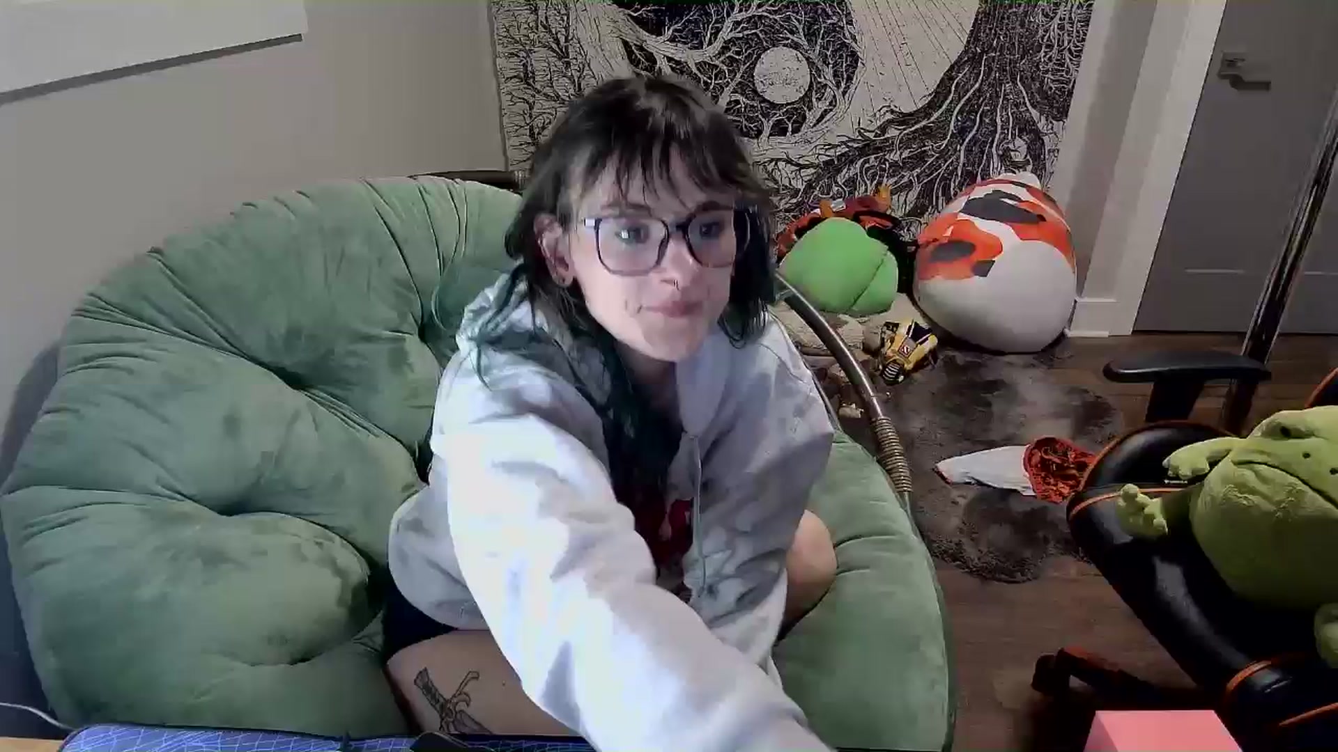 Gallery image thumbnail from Fueledbyfiona's myfreecams stream on, 02/24/2025, 05:20 image 12 of 20