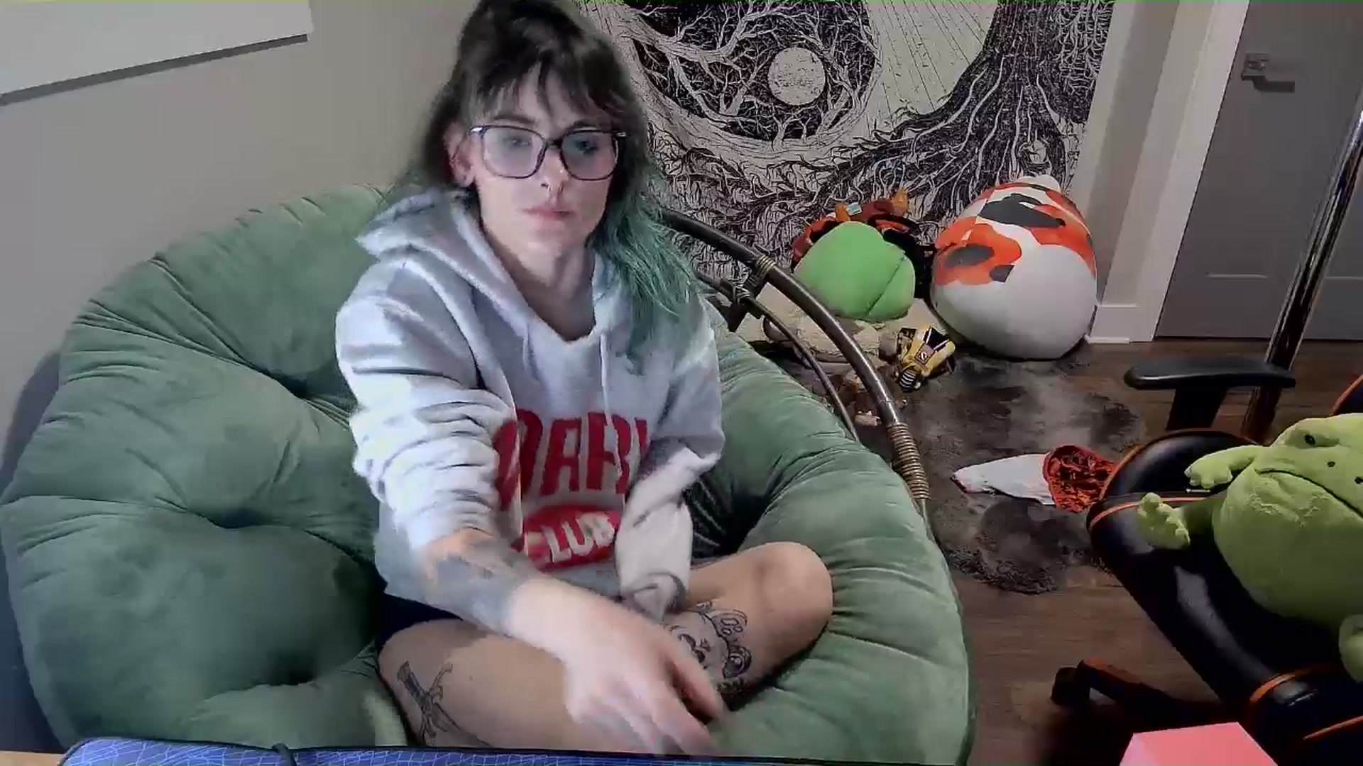 Gallery image thumbnail from Fueledbyfiona's myfreecams stream on, 02/24/2025, 05:20 image 15 of 20