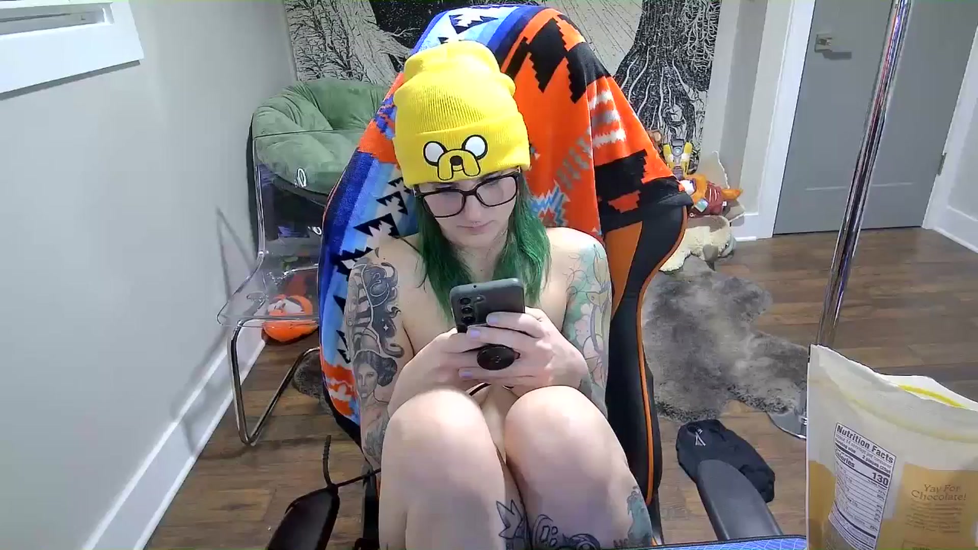 Gallery image thumbnail from Fueledbyfiona's myfreecams stream on, 03/01/2025, 08:36 image 14 of 20