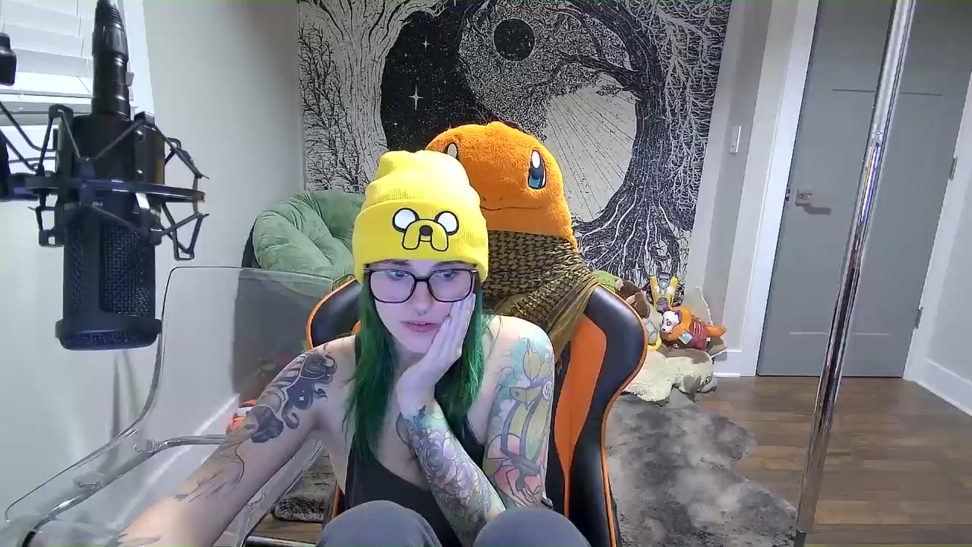 Gallery image thumbnail from Fueledbyfiona's myfreecams stream on, 03/03/2025, 04:19 image 14 of 20