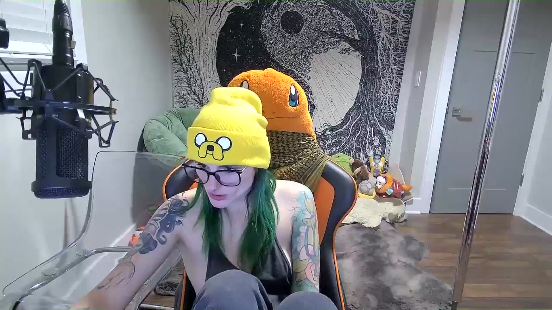 Gallery image thumbnail from Fueledbyfiona's myfreecams stream on, 03/03/2025, 04:19 image 19 of 20
