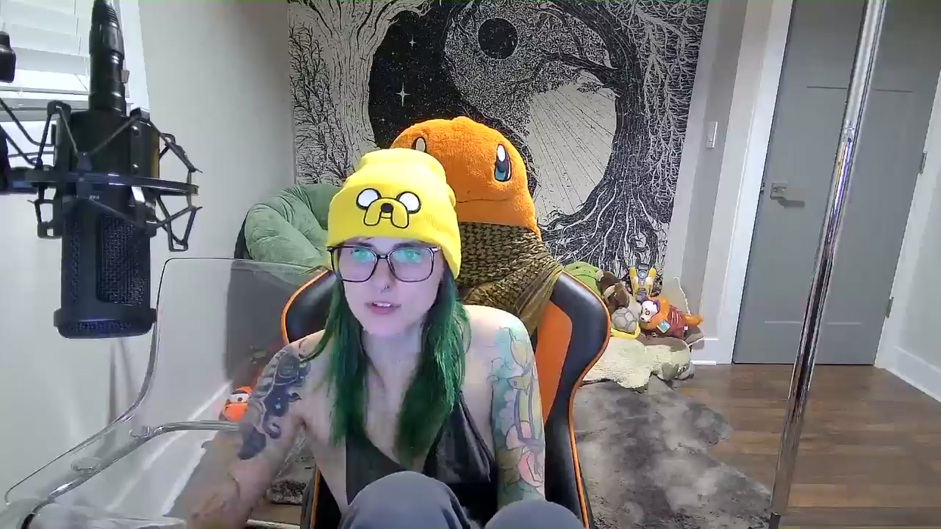Gallery image thumbnail from Fueledbyfiona's myfreecams stream on, 03/03/2025, 04:19 image 20 of 20