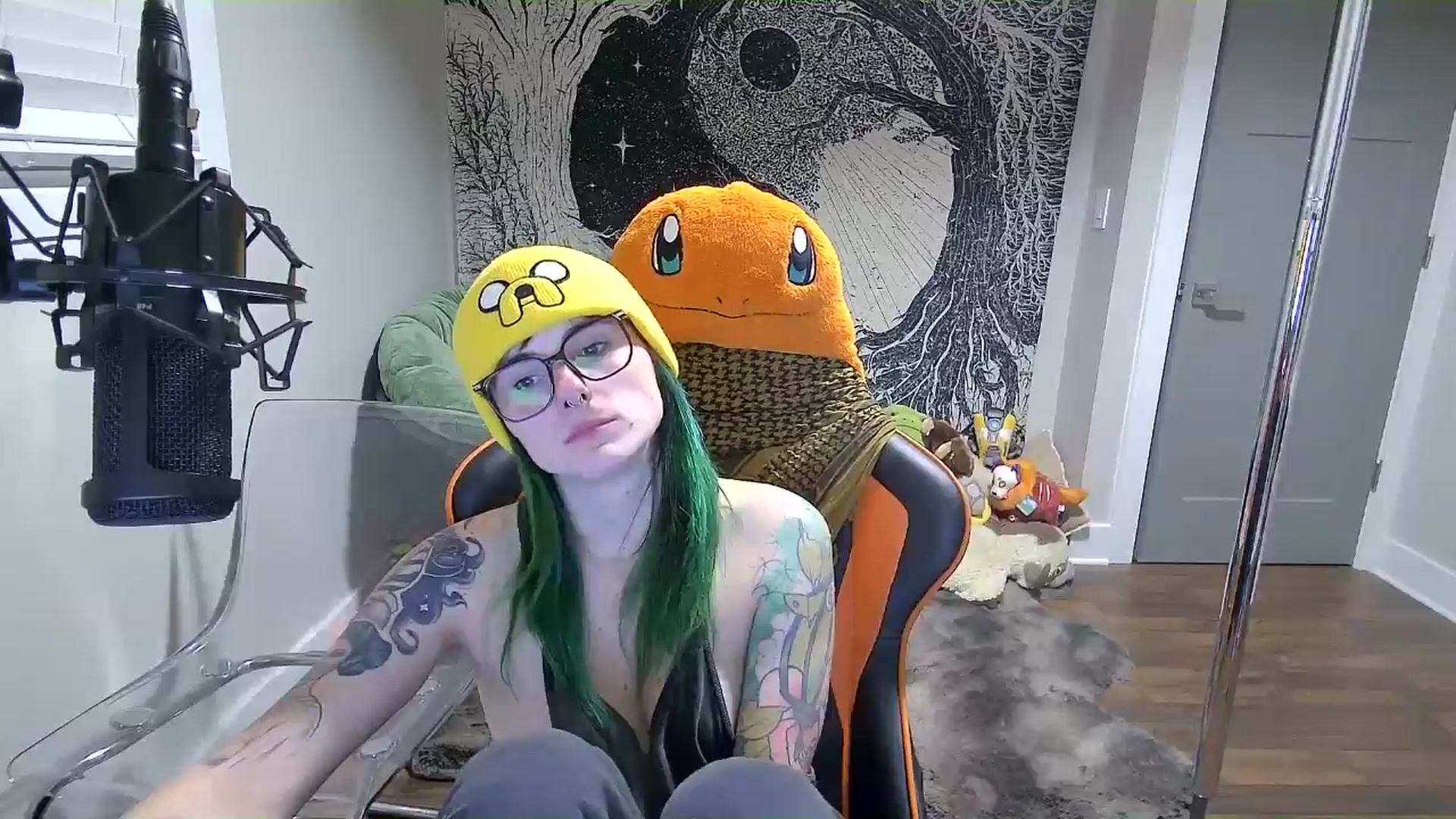Gallery image thumbnail from Fueledbyfiona's myfreecams stream on, 03/03/2025, 04:19 image 12 of 20