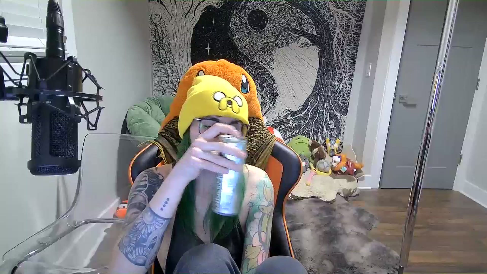 Gallery image thumbnail from Fueledbyfiona's myfreecams stream on, 03/03/2025, 04:19 image 15 of 20