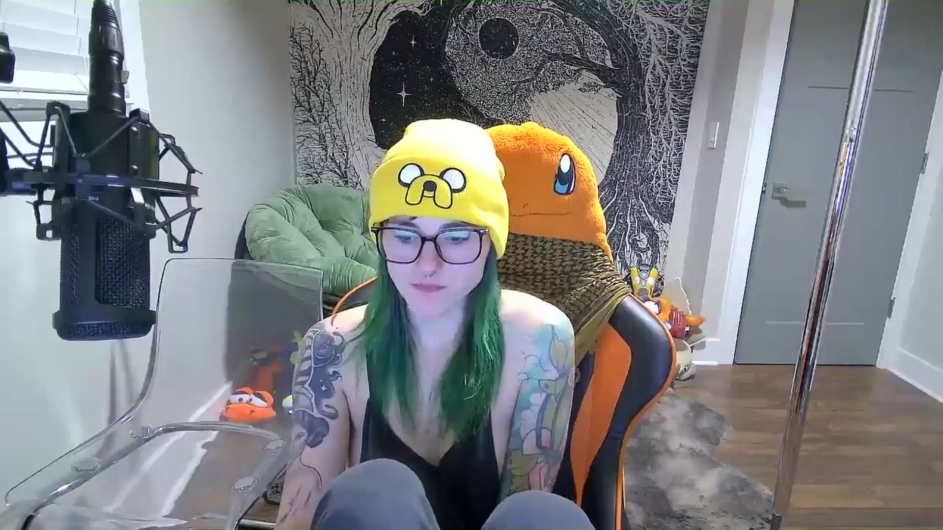 Gallery image thumbnail from Fueledbyfiona's myfreecams stream on, 03/03/2025, 04:19 image 5 of 20