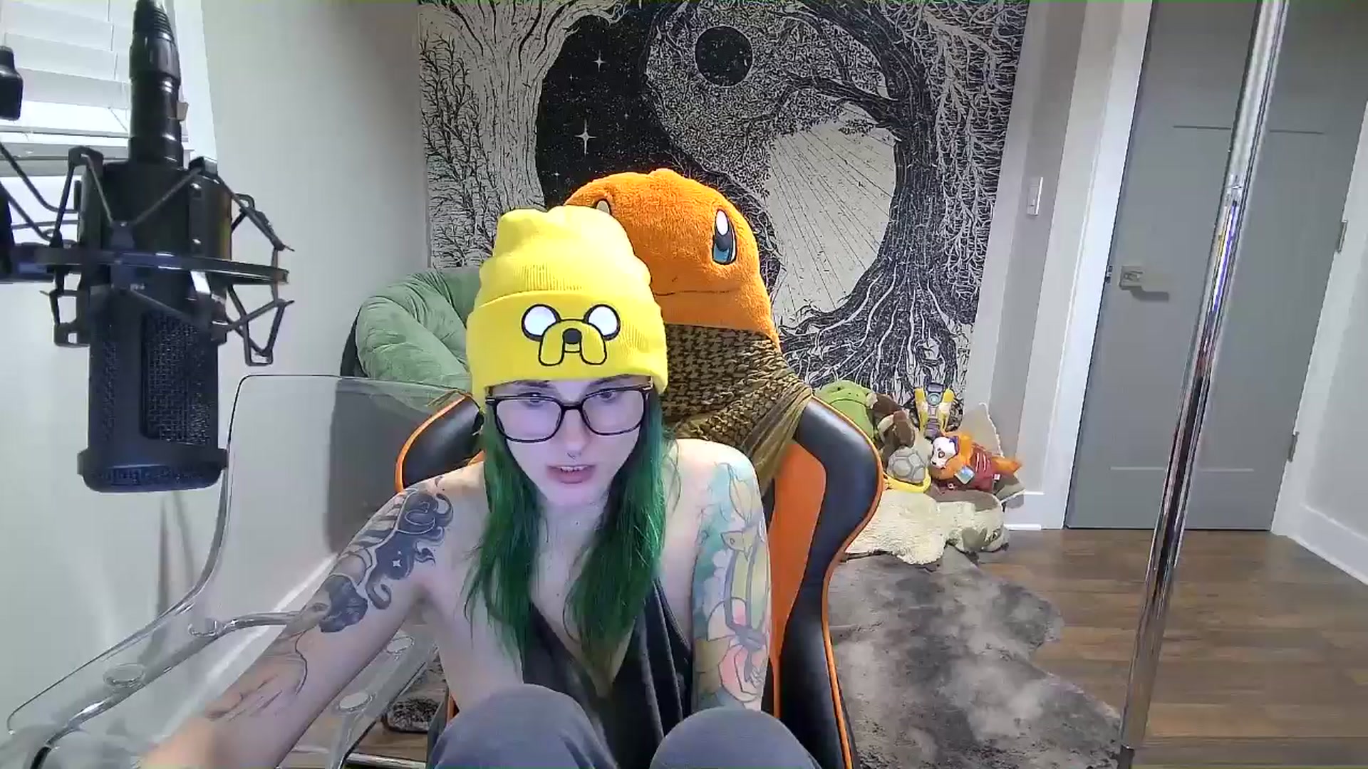Gallery image thumbnail from Fueledbyfiona's myfreecams stream on, 03/03/2025, 04:19 image 13 of 20