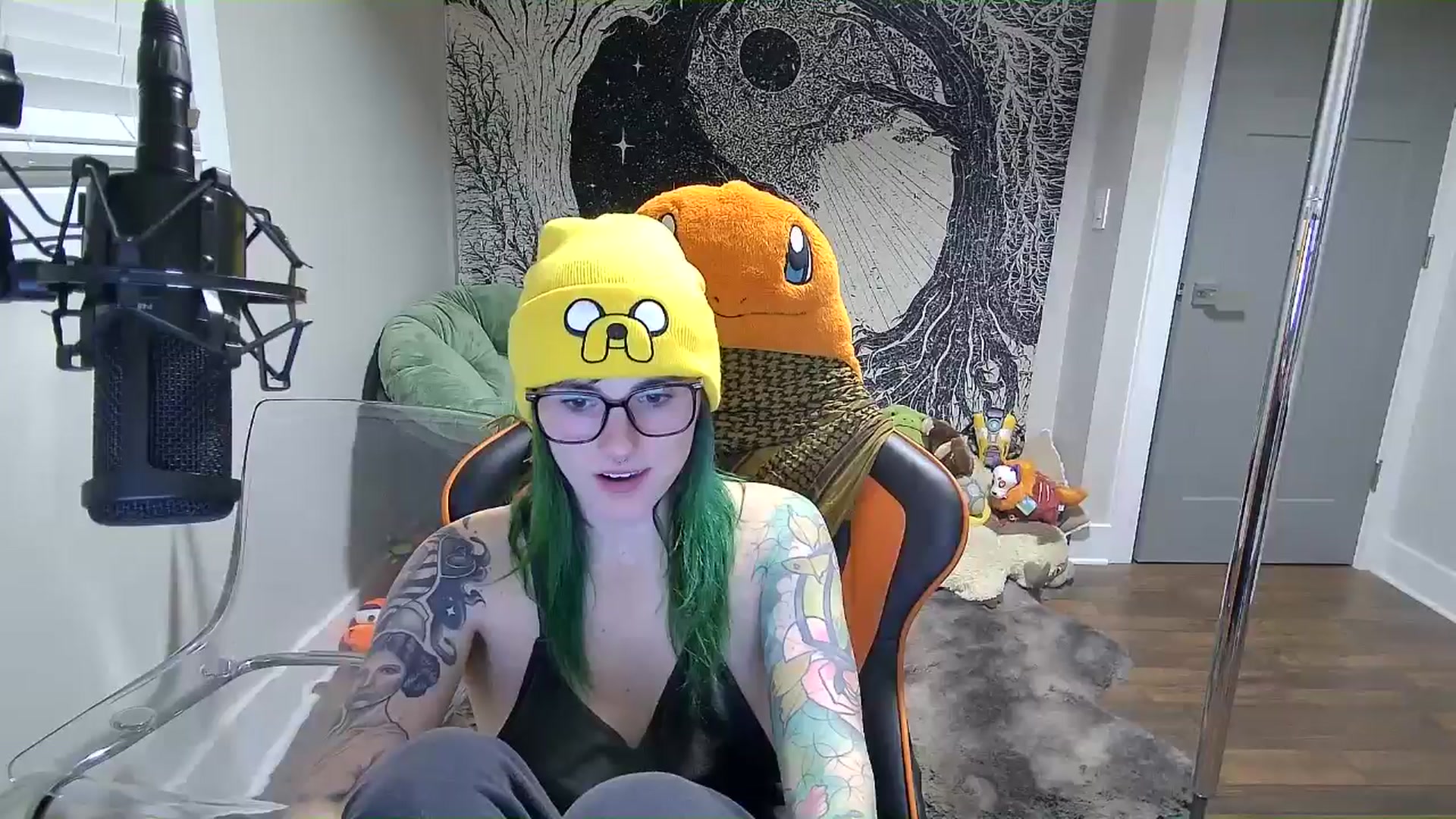 Gallery image thumbnail from Fueledbyfiona's myfreecams stream on, 03/03/2025, 04:19 image 10 of 20